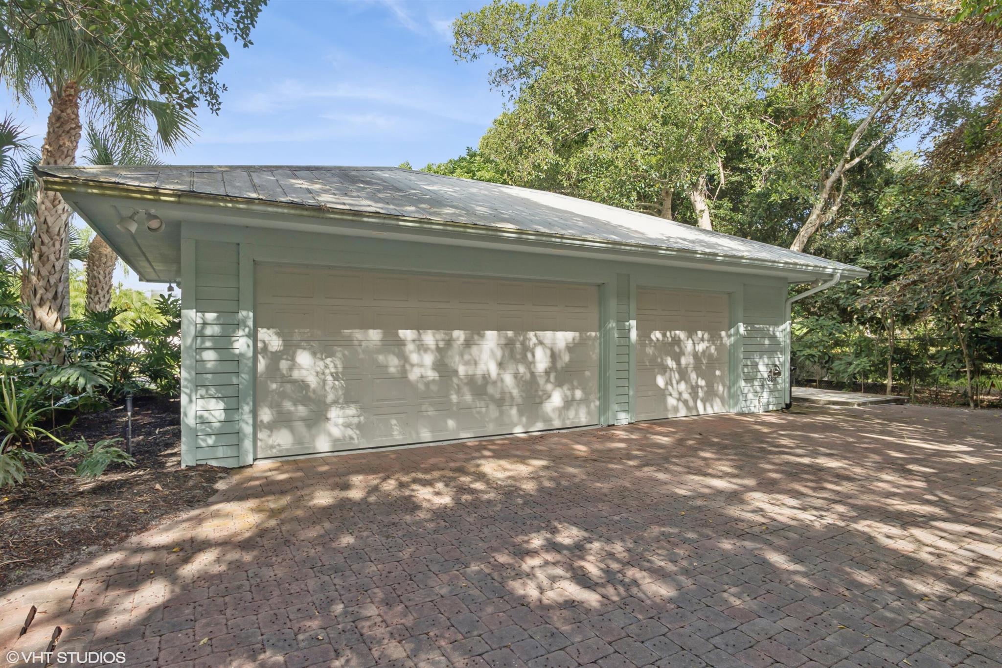 RIVERVIEW (SEWALL'S POINT - Residential