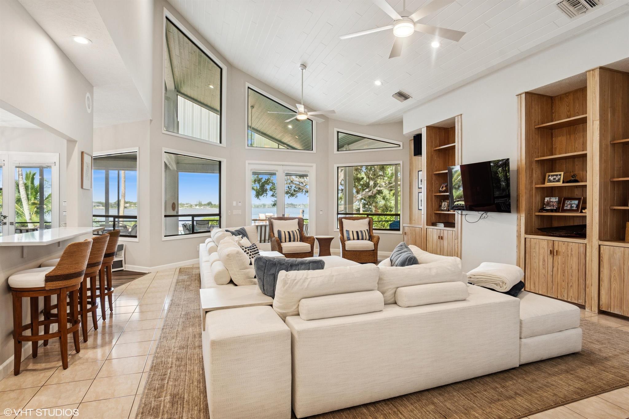 RIVERVIEW (SEWALL'S POINT - Residential