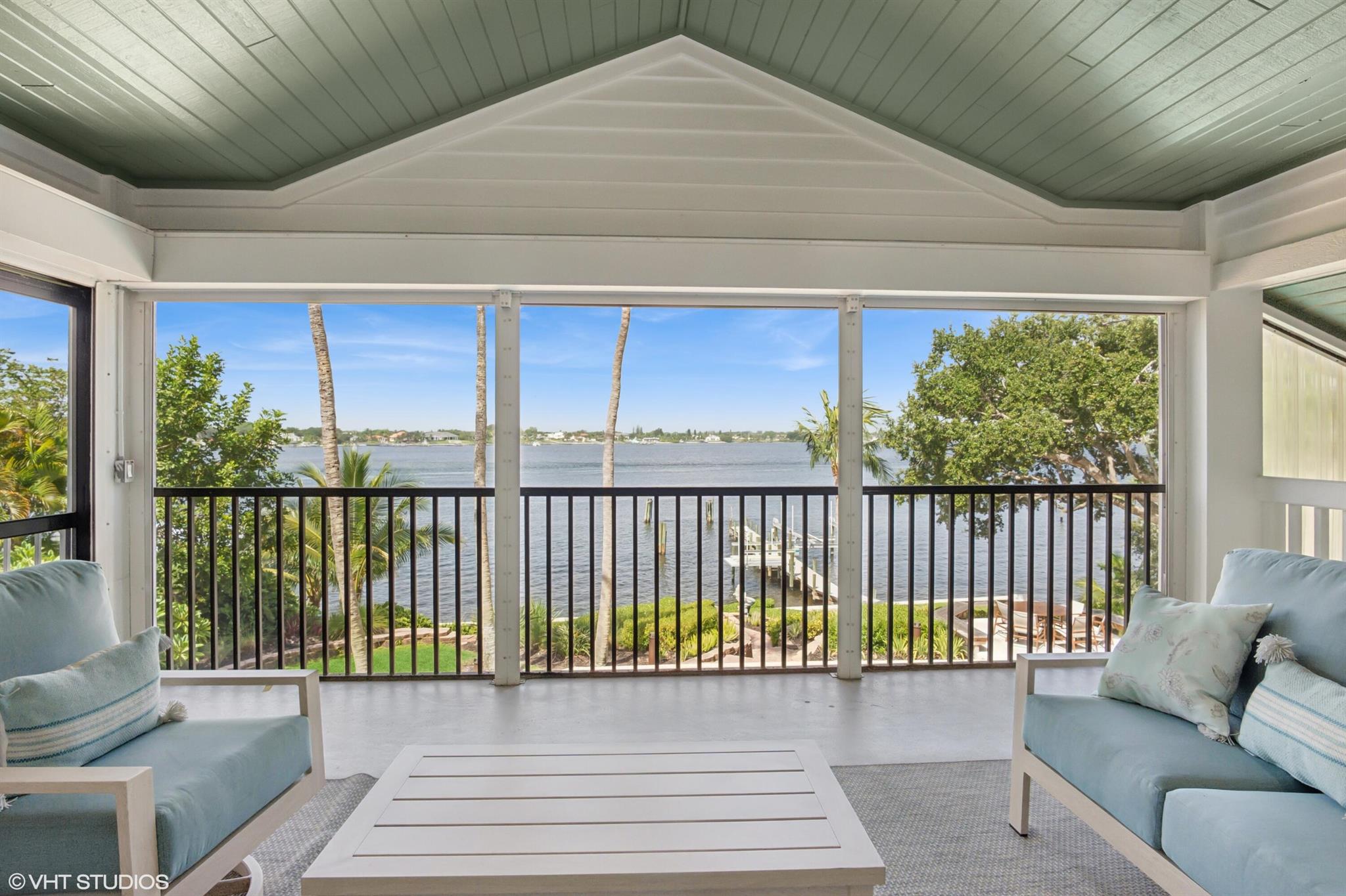 RIVERVIEW (SEWALL'S POINT - Residential