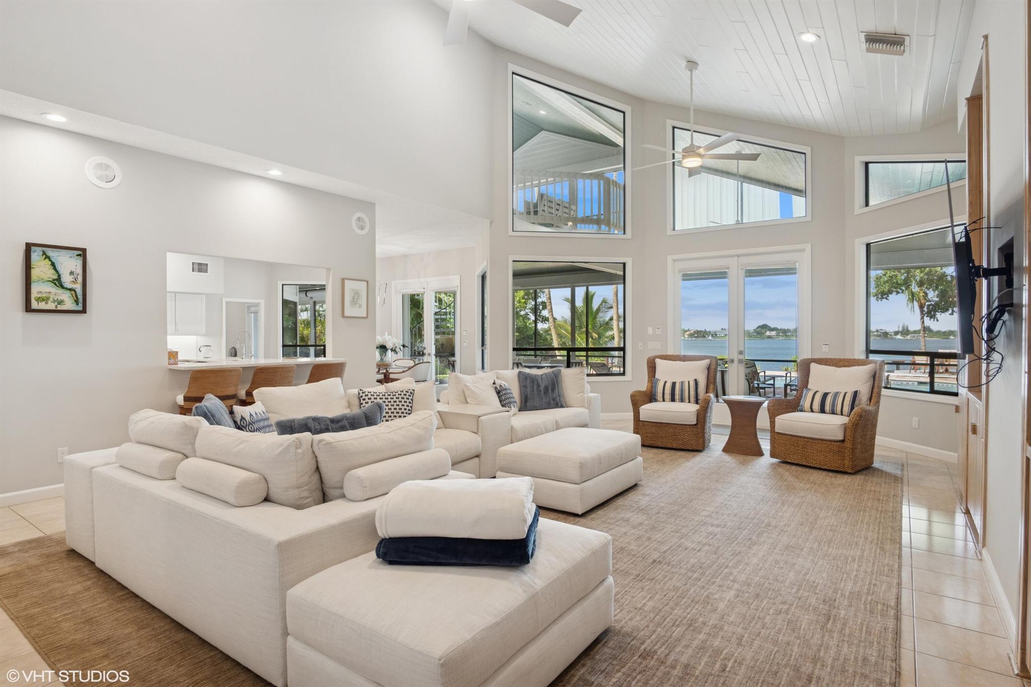 RIVERVIEW (SEWALL'S POINT - Residential