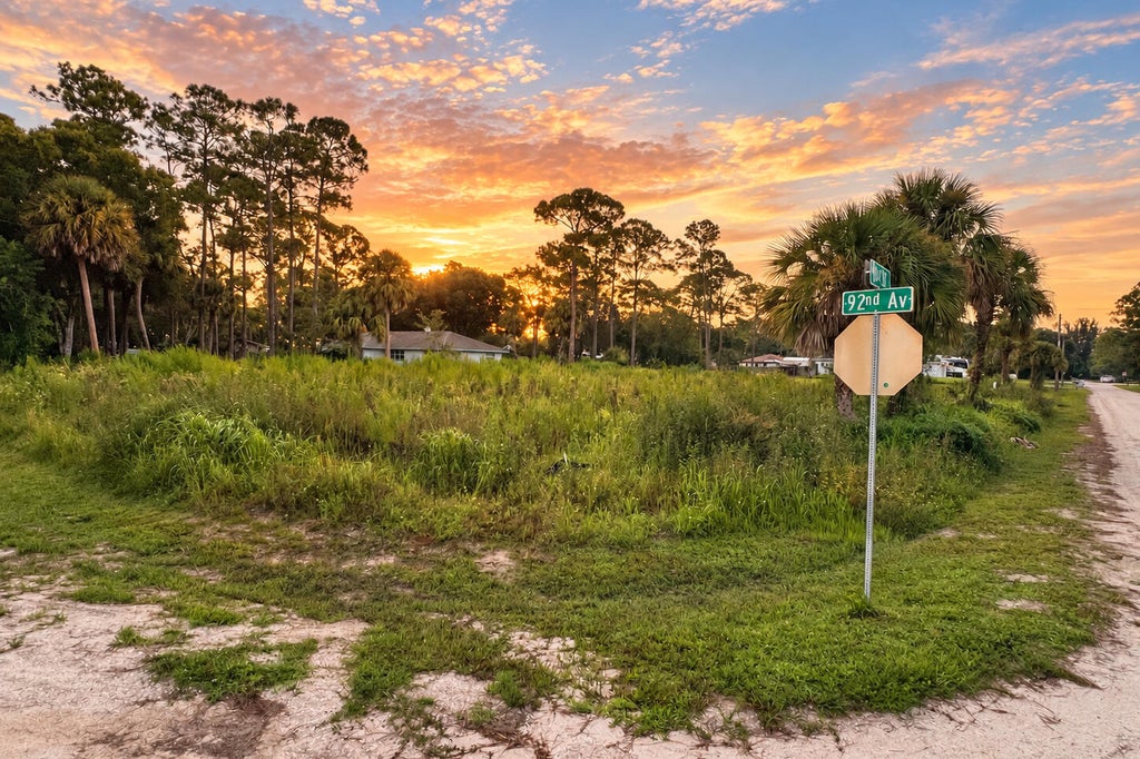 Photo of 8106 92ND Avenue, Vero Beach, FL 32967 (MLS # B26078122)