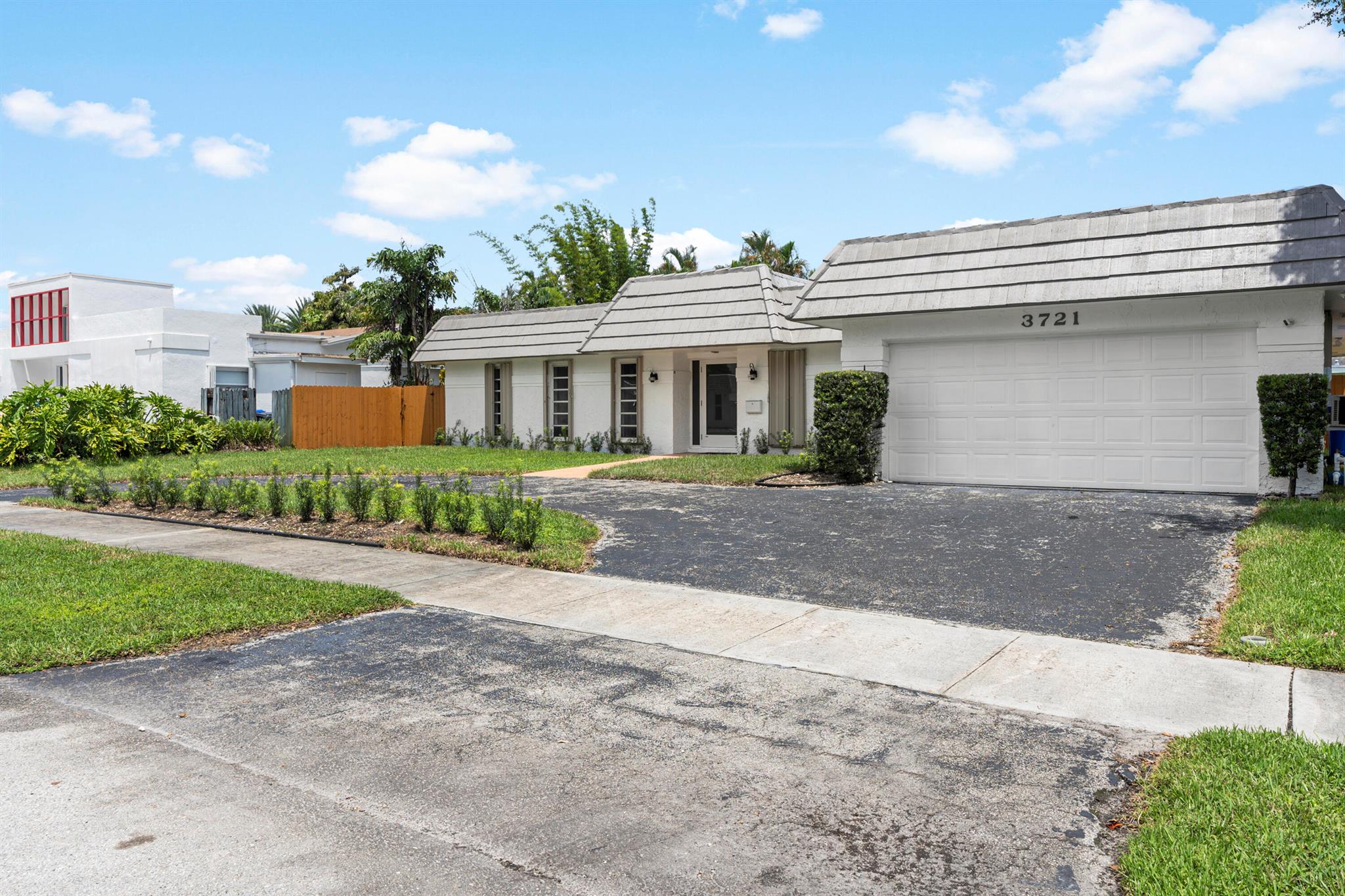 EMERALD HILLS - Residential Lease