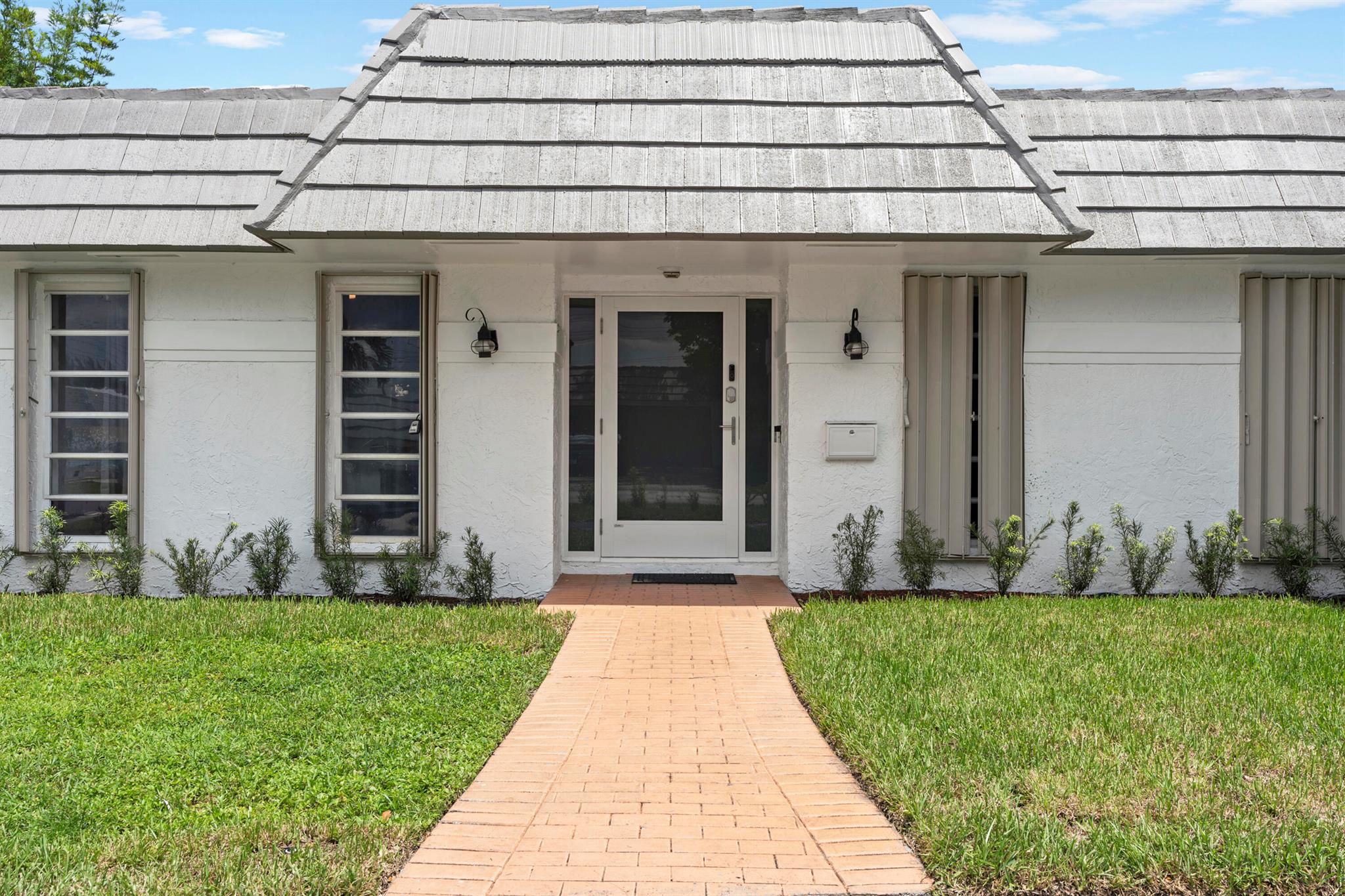 EMERALD HILLS - Residential Lease