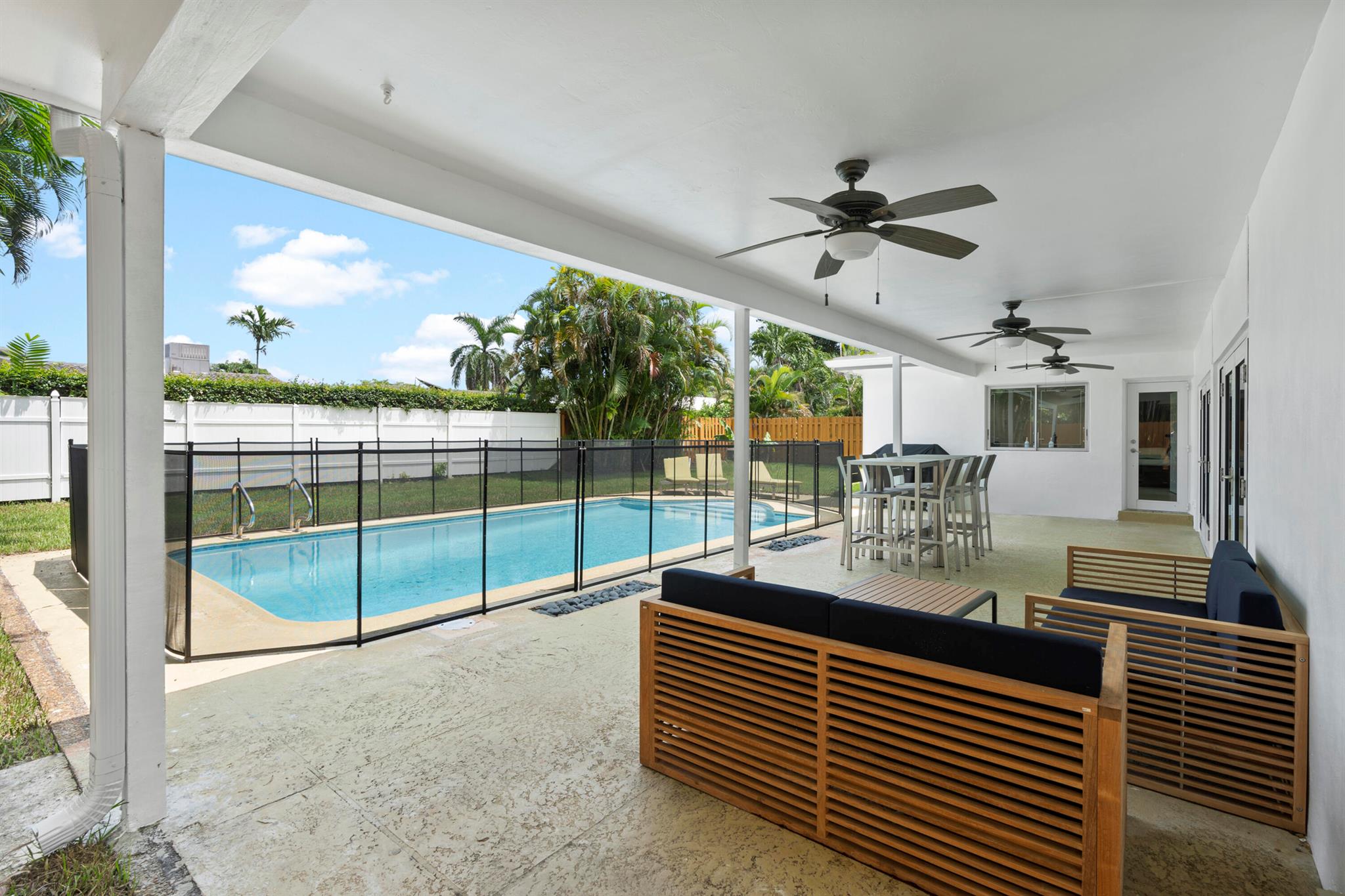 EMERALD HILLS - Residential Lease