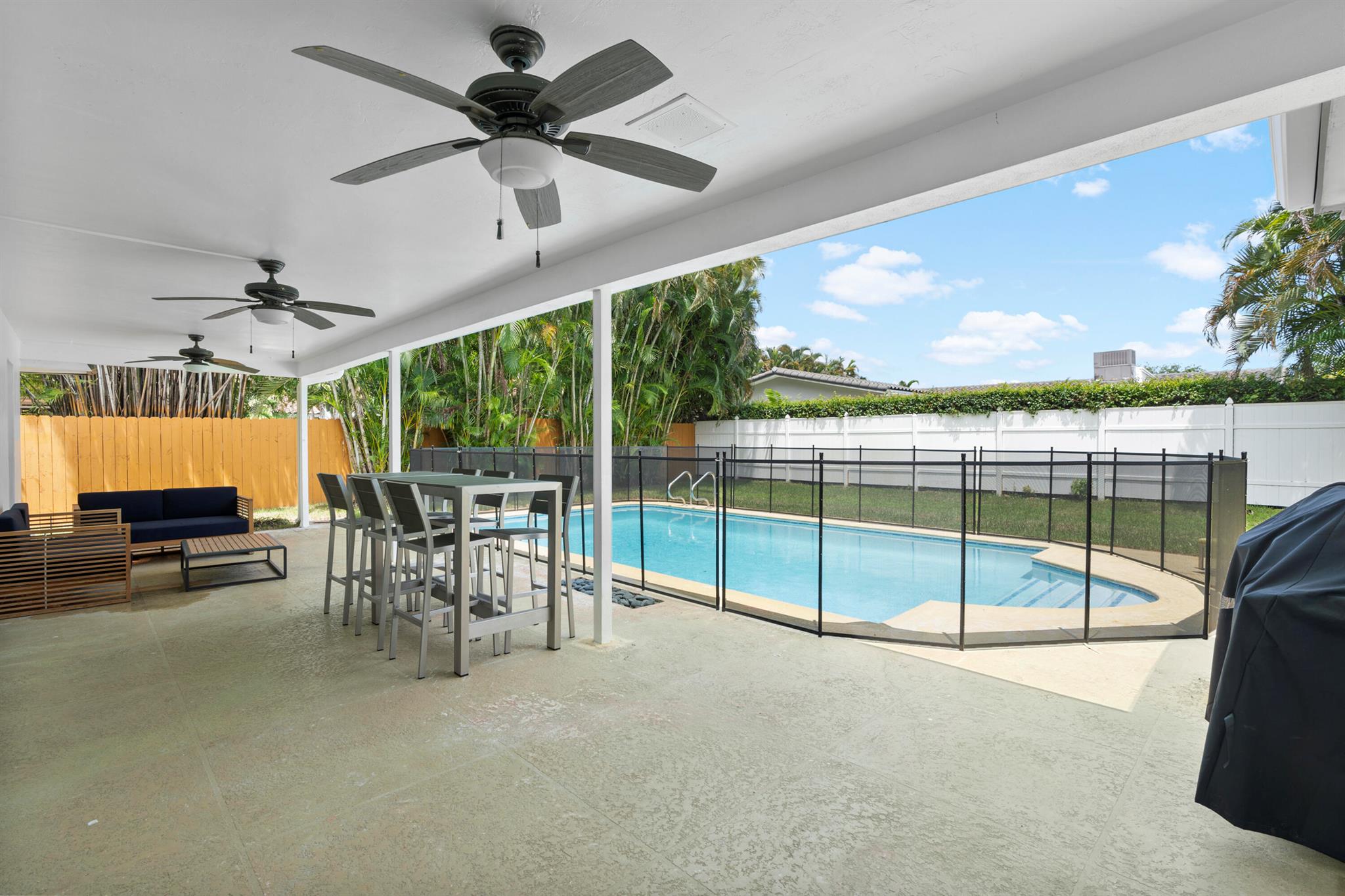 EMERALD HILLS - Residential Lease