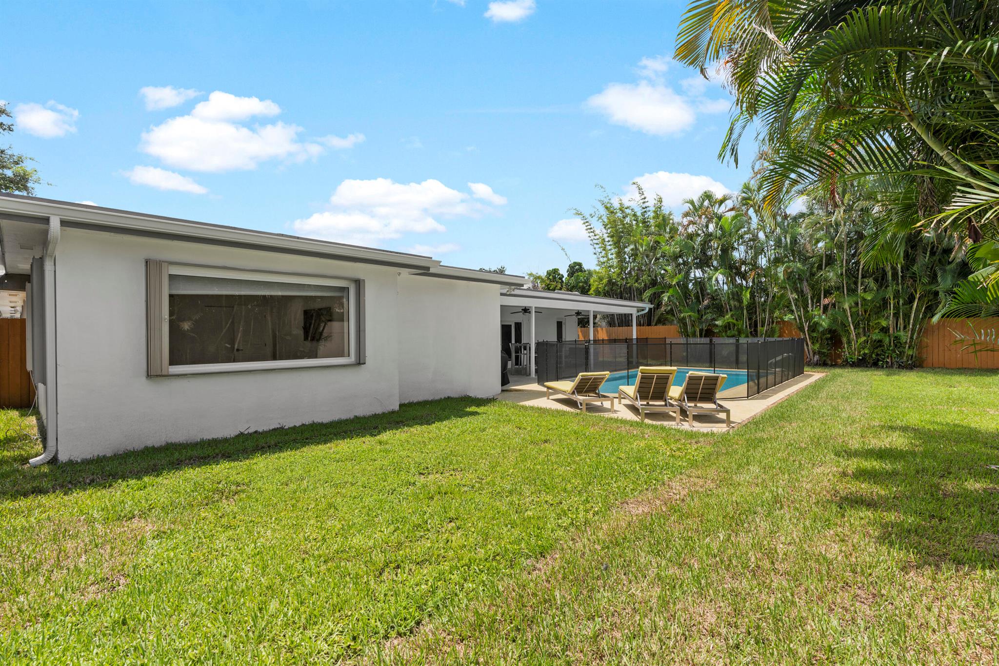 EMERALD HILLS - Residential Lease