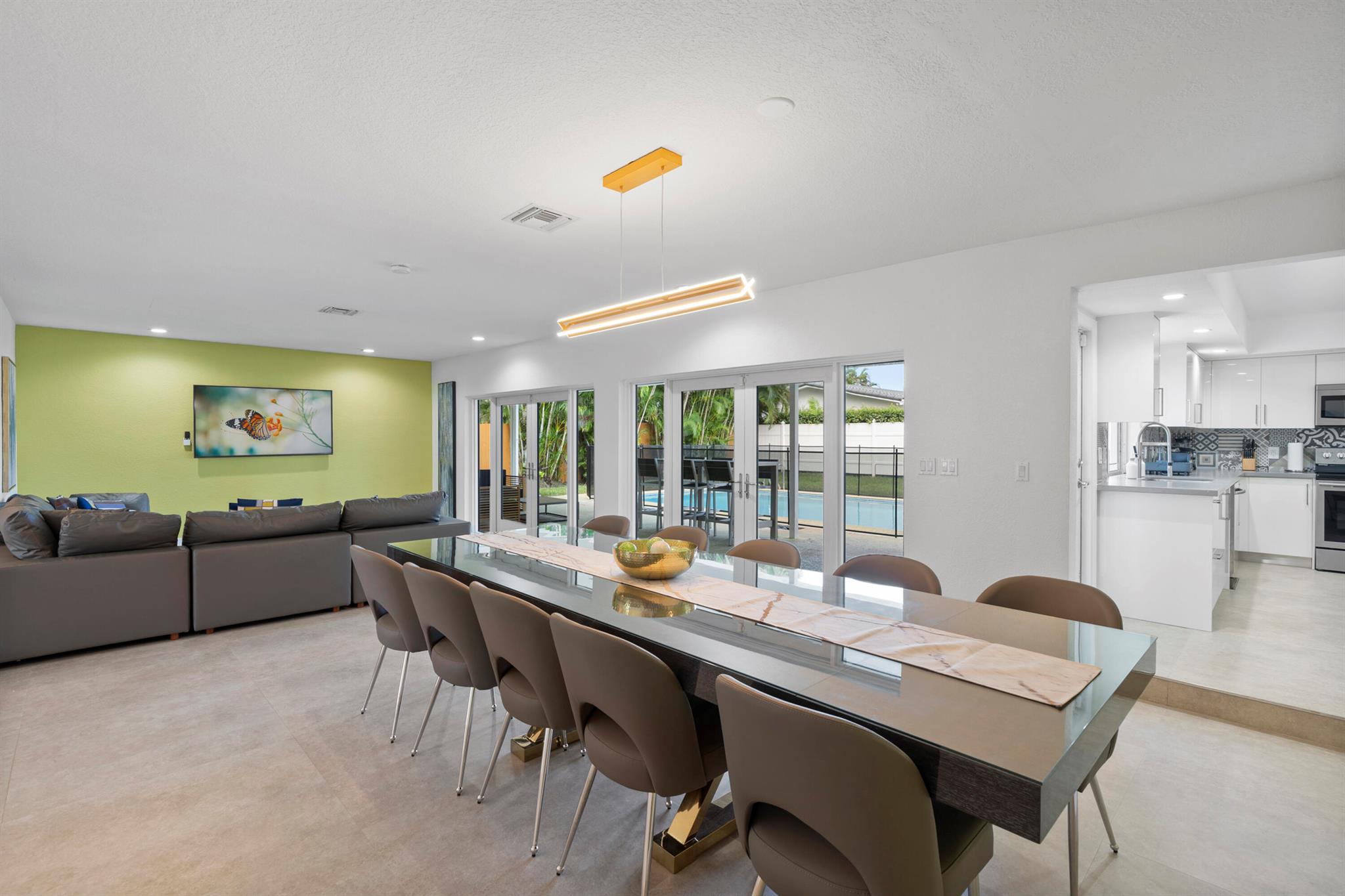 EMERALD HILLS - Residential Lease