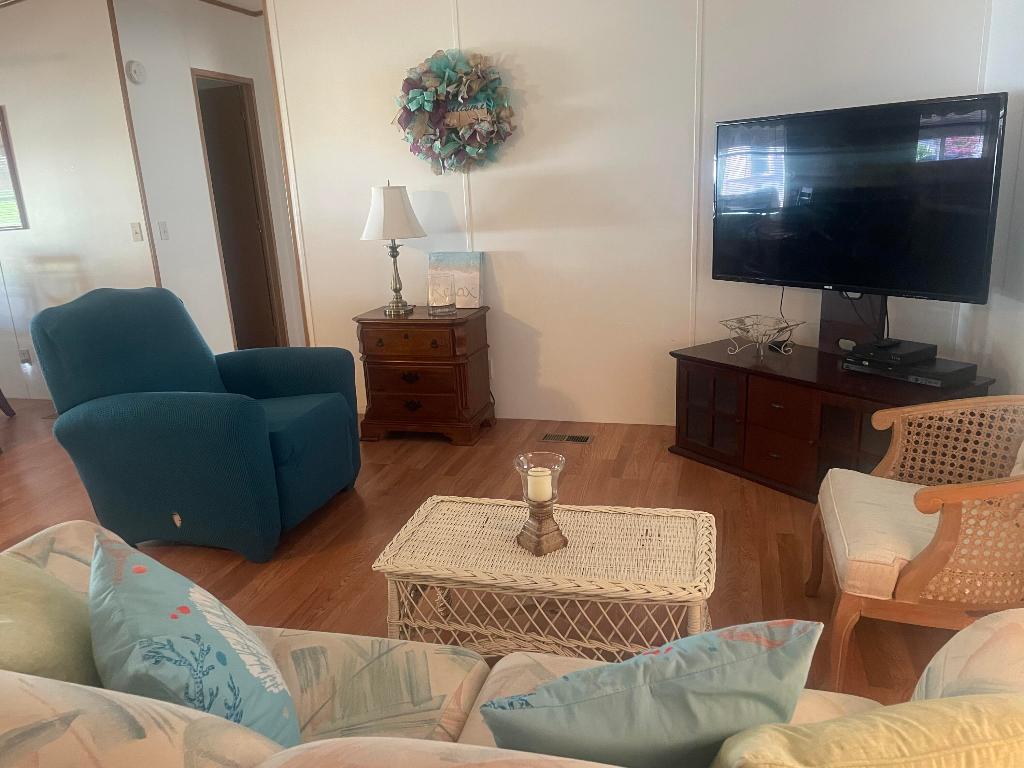 PALM VILLAGE RANCH - Residential Lease