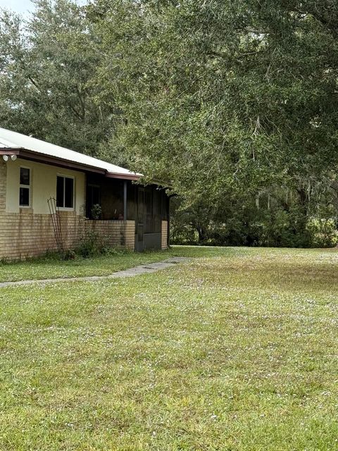 A home in Okeechobee