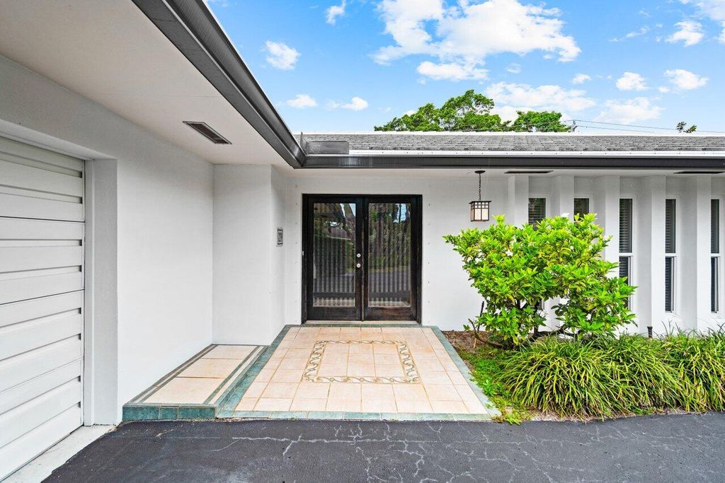 Photo of 229 Golfview Drive, Tequesta, FL 33469 (MLS # R11000188)