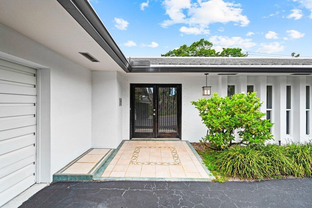 Photo of 229 Golfview Drive, Tequesta, FL 33469 (MLS # R11000188)