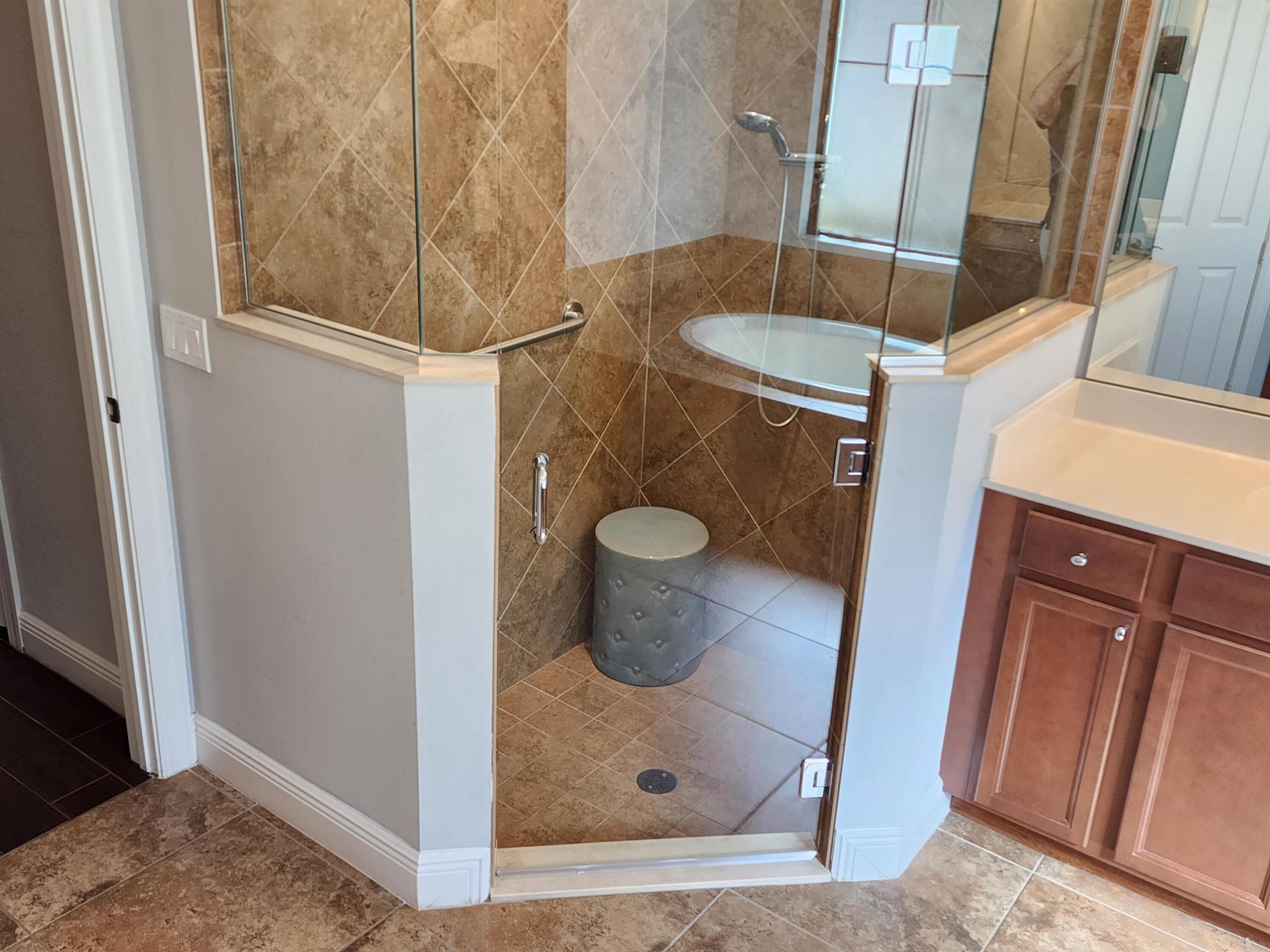 THE FALLS OF JENSEN BEACH - Residential Lease