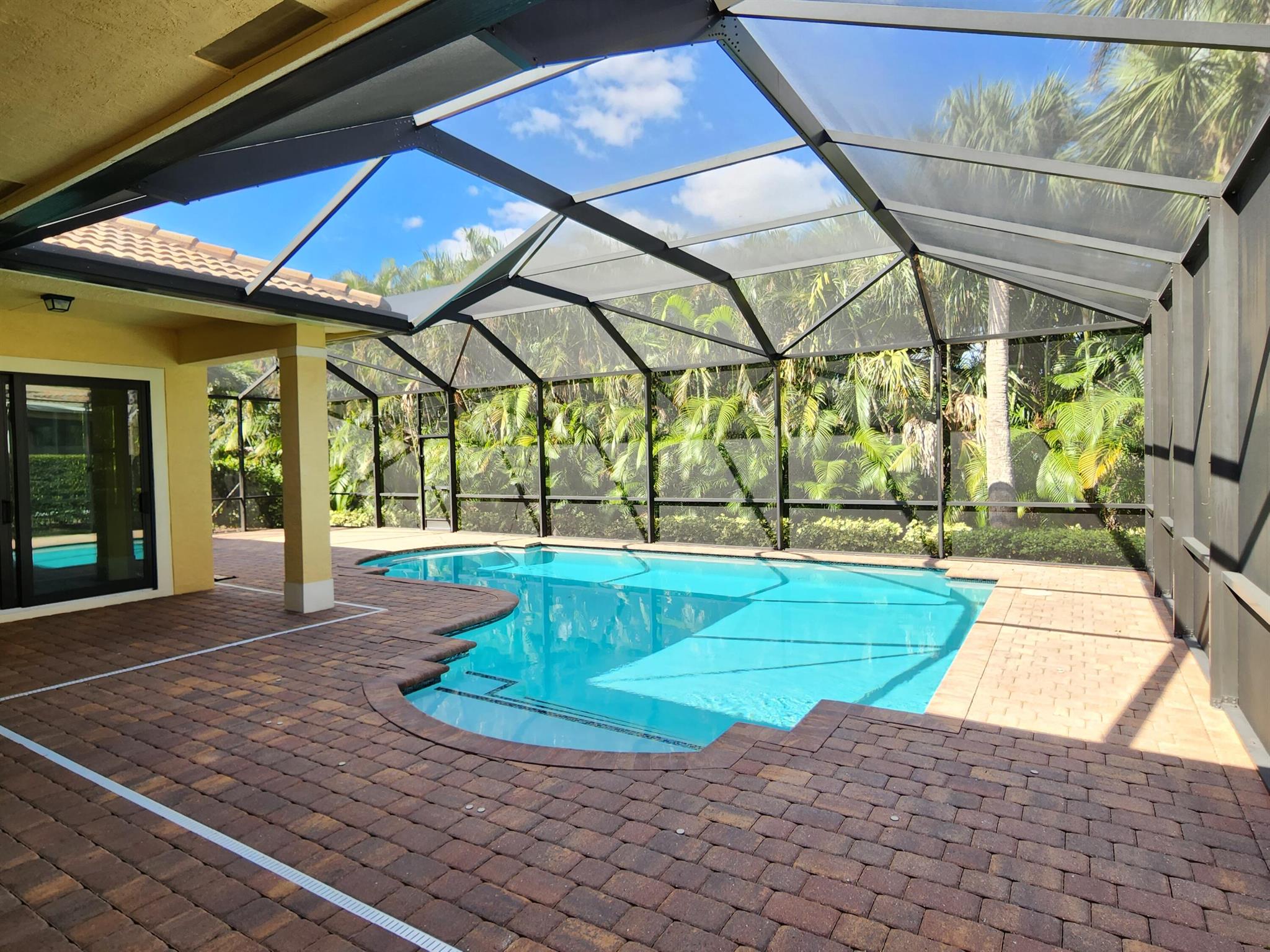 THE FALLS OF JENSEN BEACH - Residential Lease