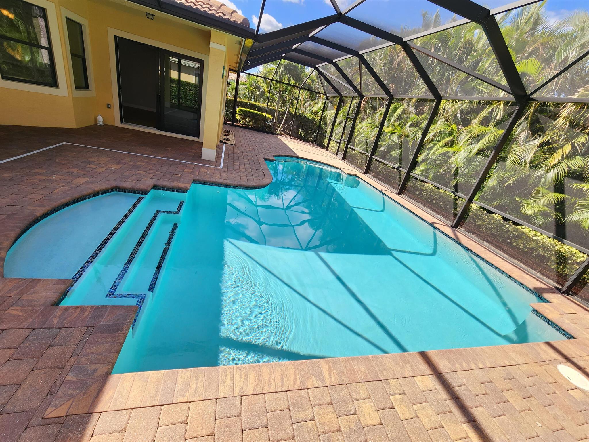 THE FALLS OF JENSEN BEACH - Residential Lease