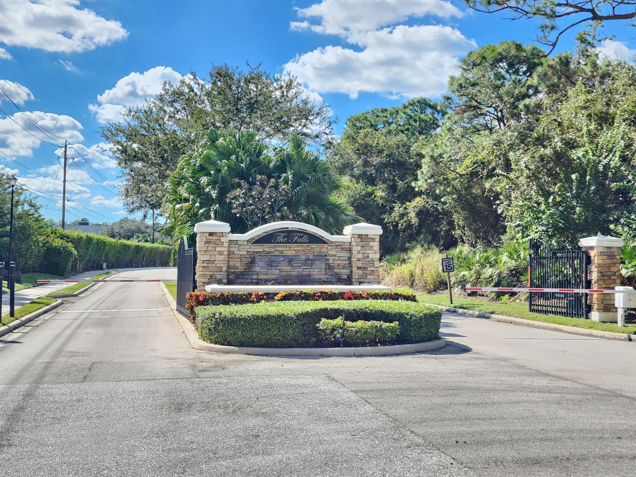 THE FALLS OF JENSEN BEACH - Residential Lease