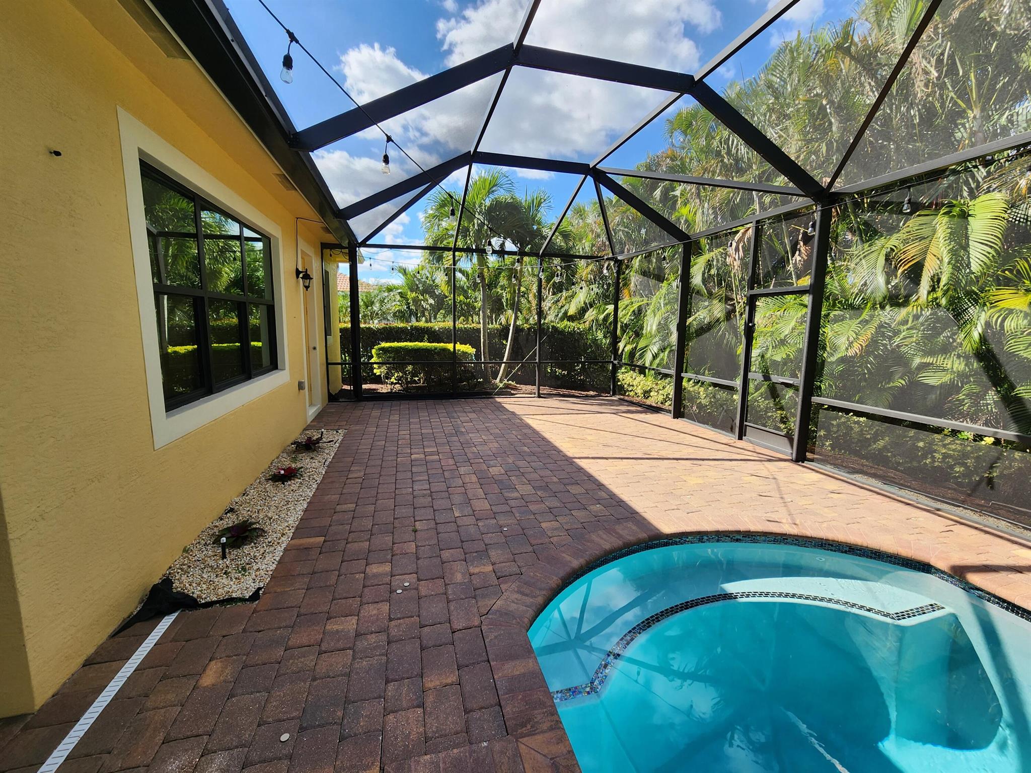 THE FALLS OF JENSEN BEACH - Residential Lease