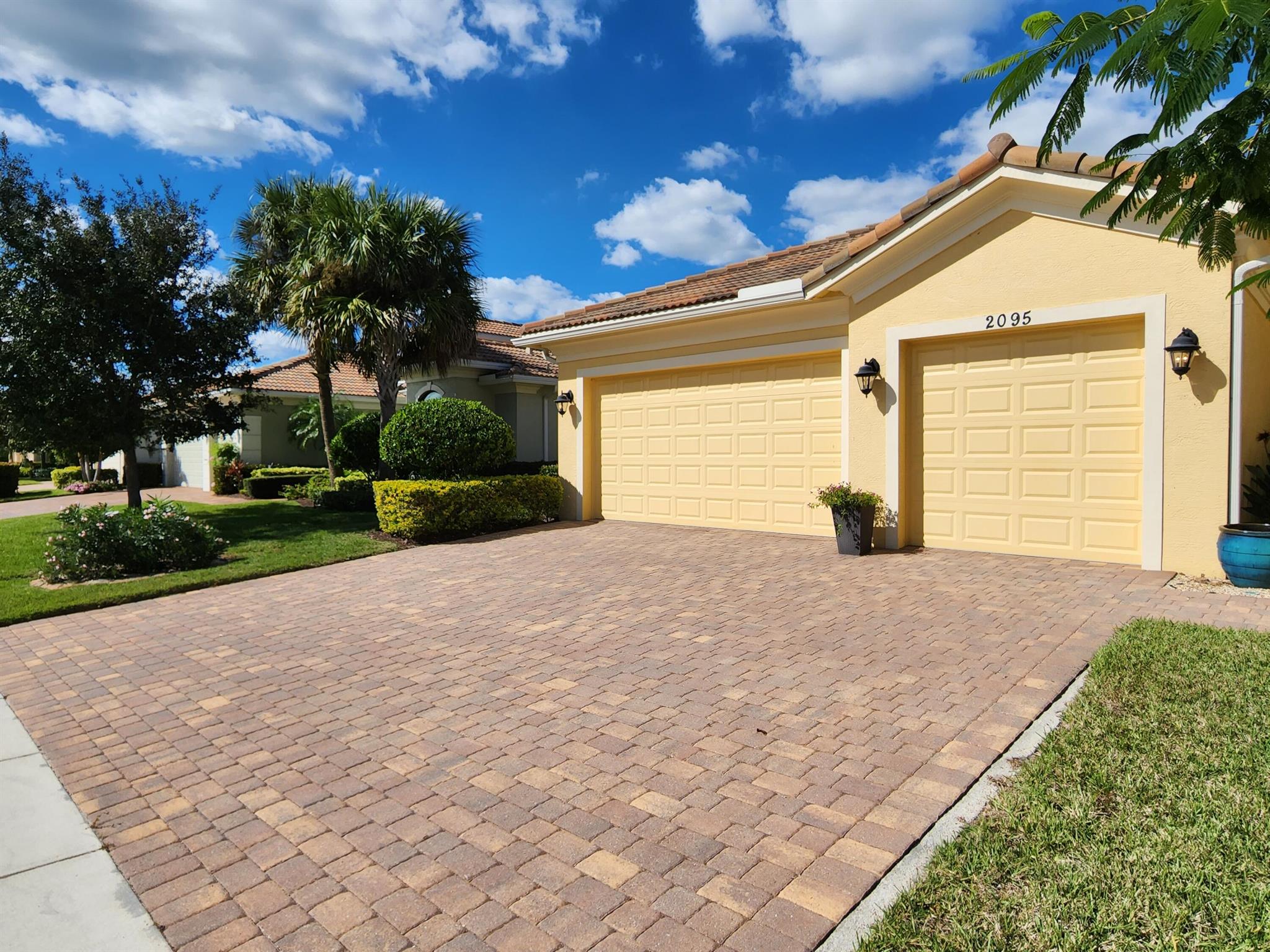 THE FALLS OF JENSEN BEACH - Residential Lease