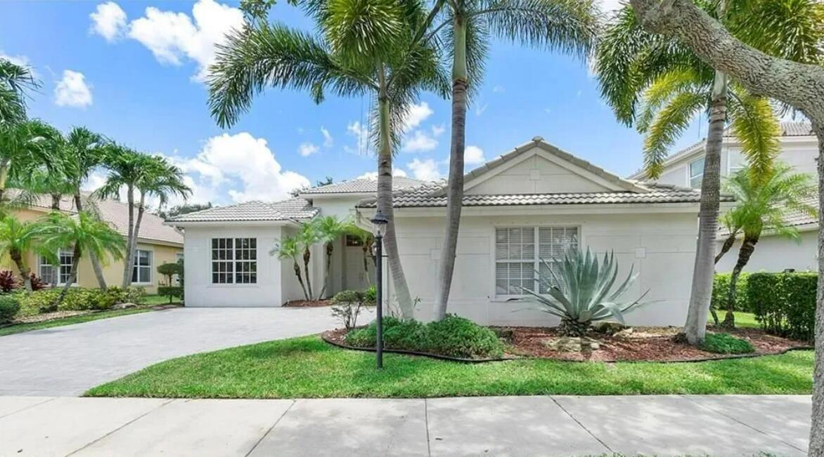 11235 NW 71st Court
