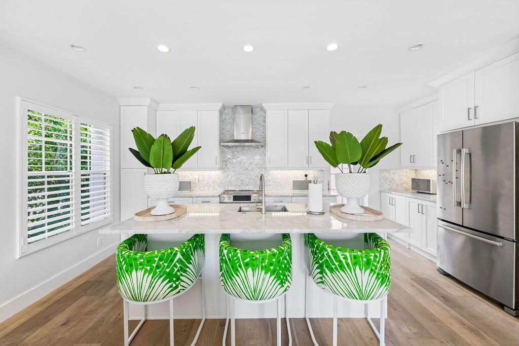 173 Peruvian Avenue 5