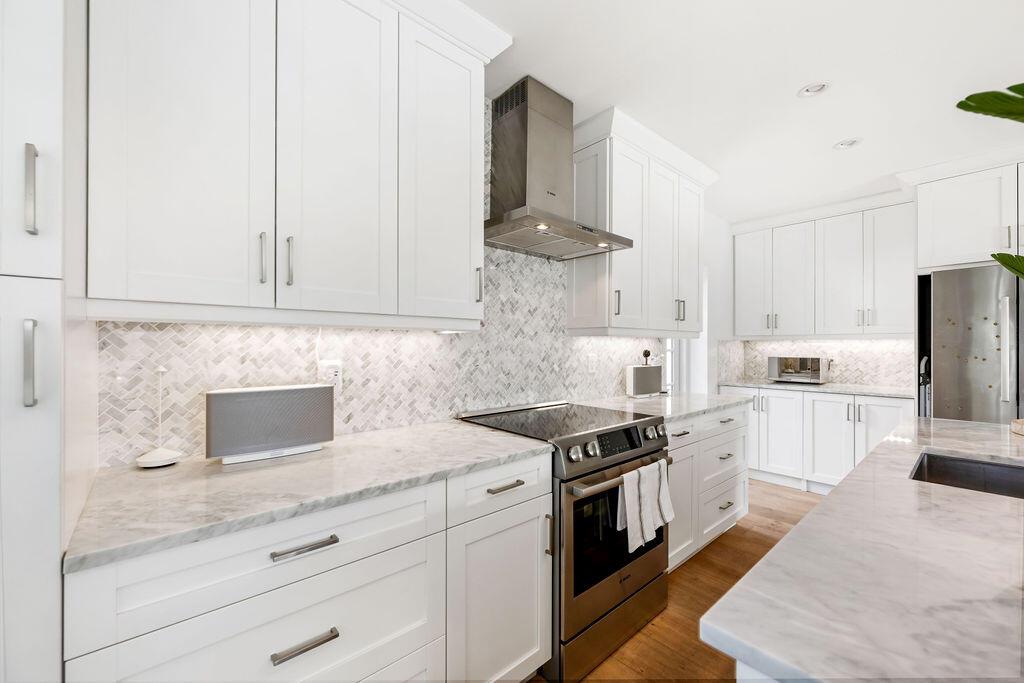 173 Peruvian Avenue 5