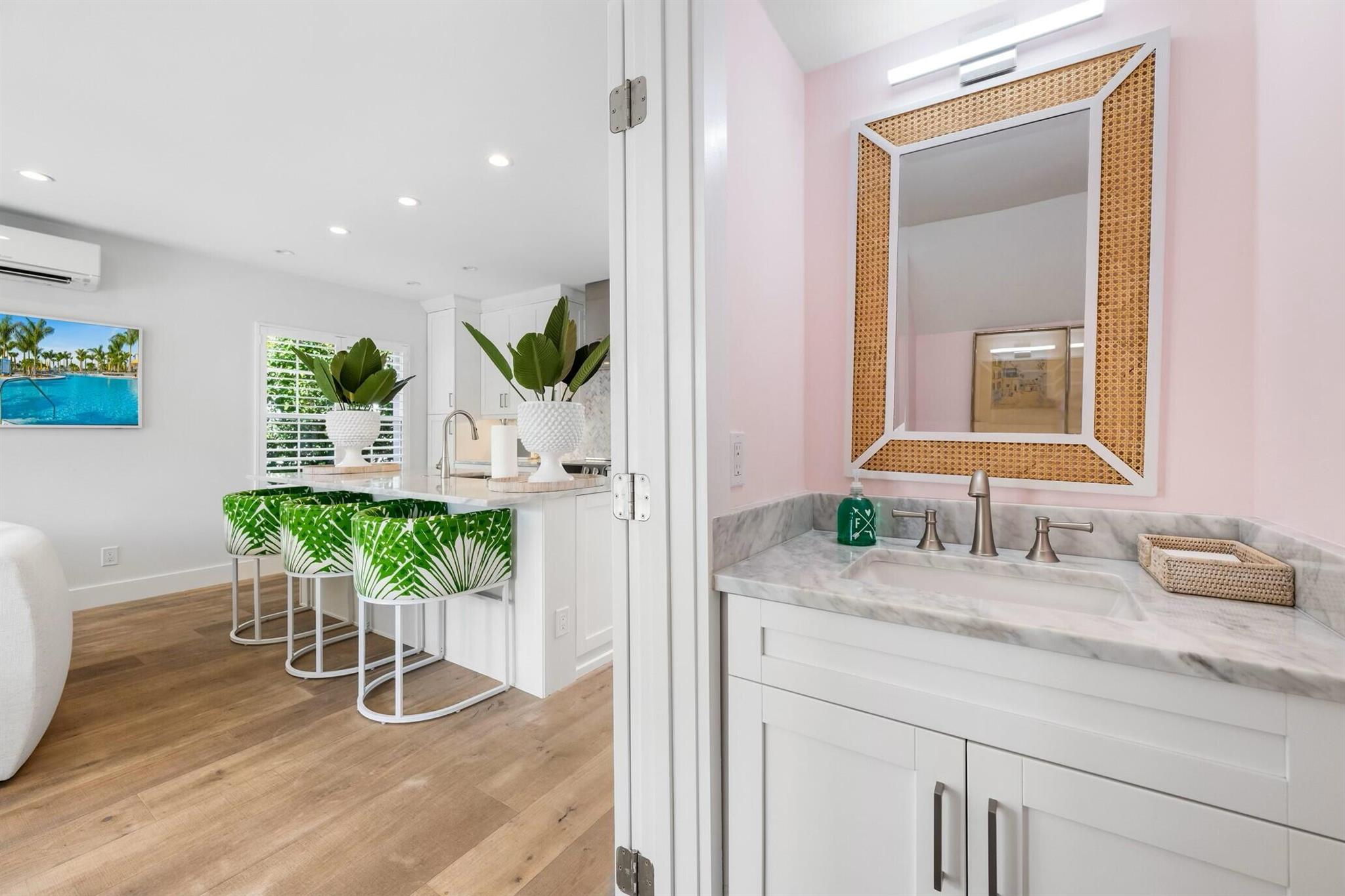 PERUVIAN COURT CONDO - Residential