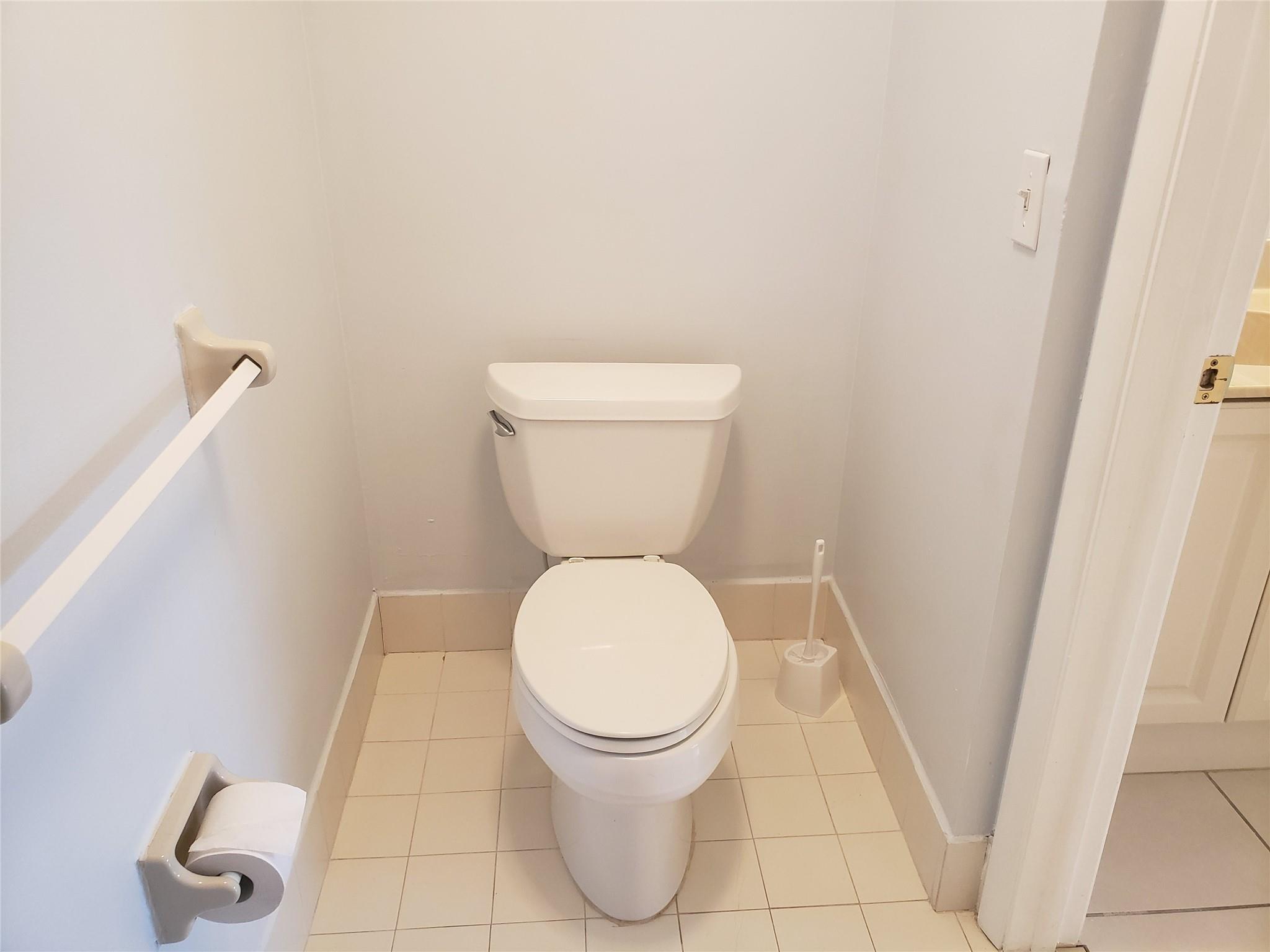 GRENADIER TRACE - Residential Lease
