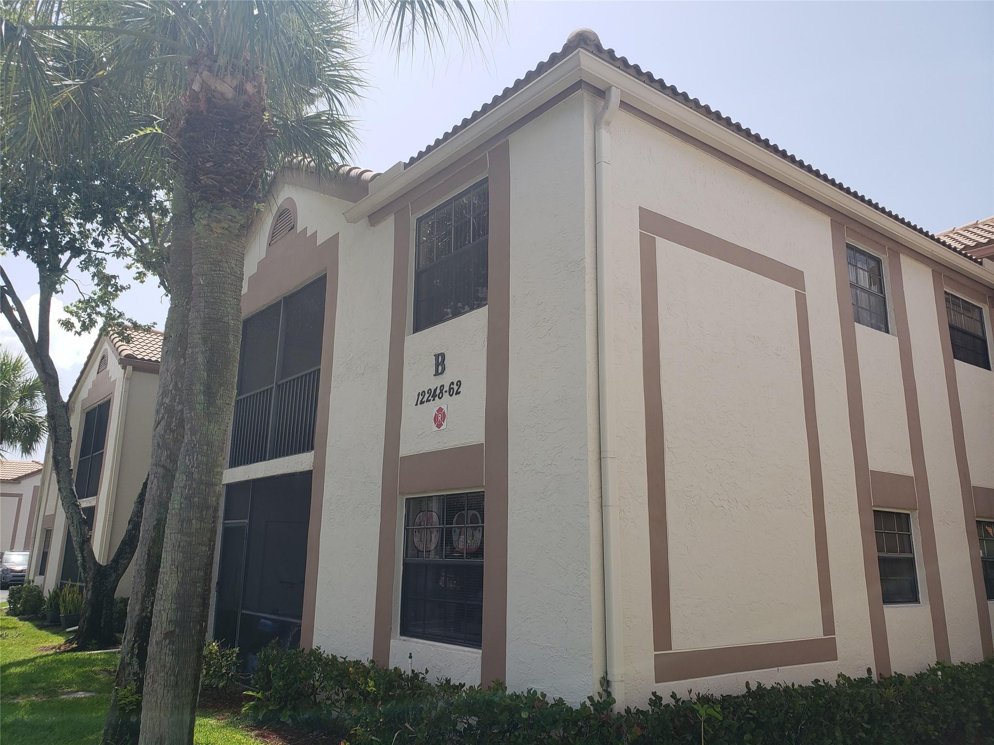 GRENADIER TRACE - Residential Lease