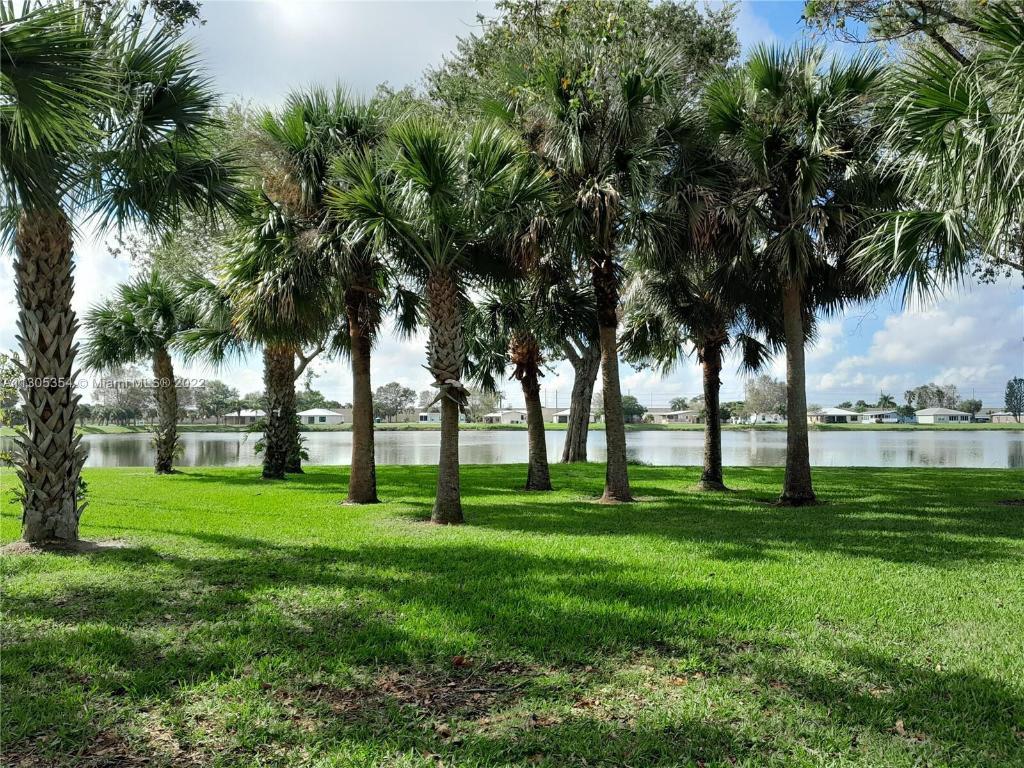 SPANISH LAKES FAIRWAYS NE PHASE - Residential