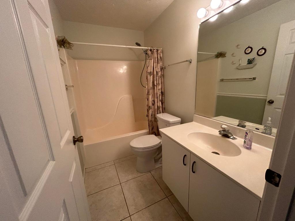 SPANISH LAKES FAIRWAYS NE PHASE - Residential