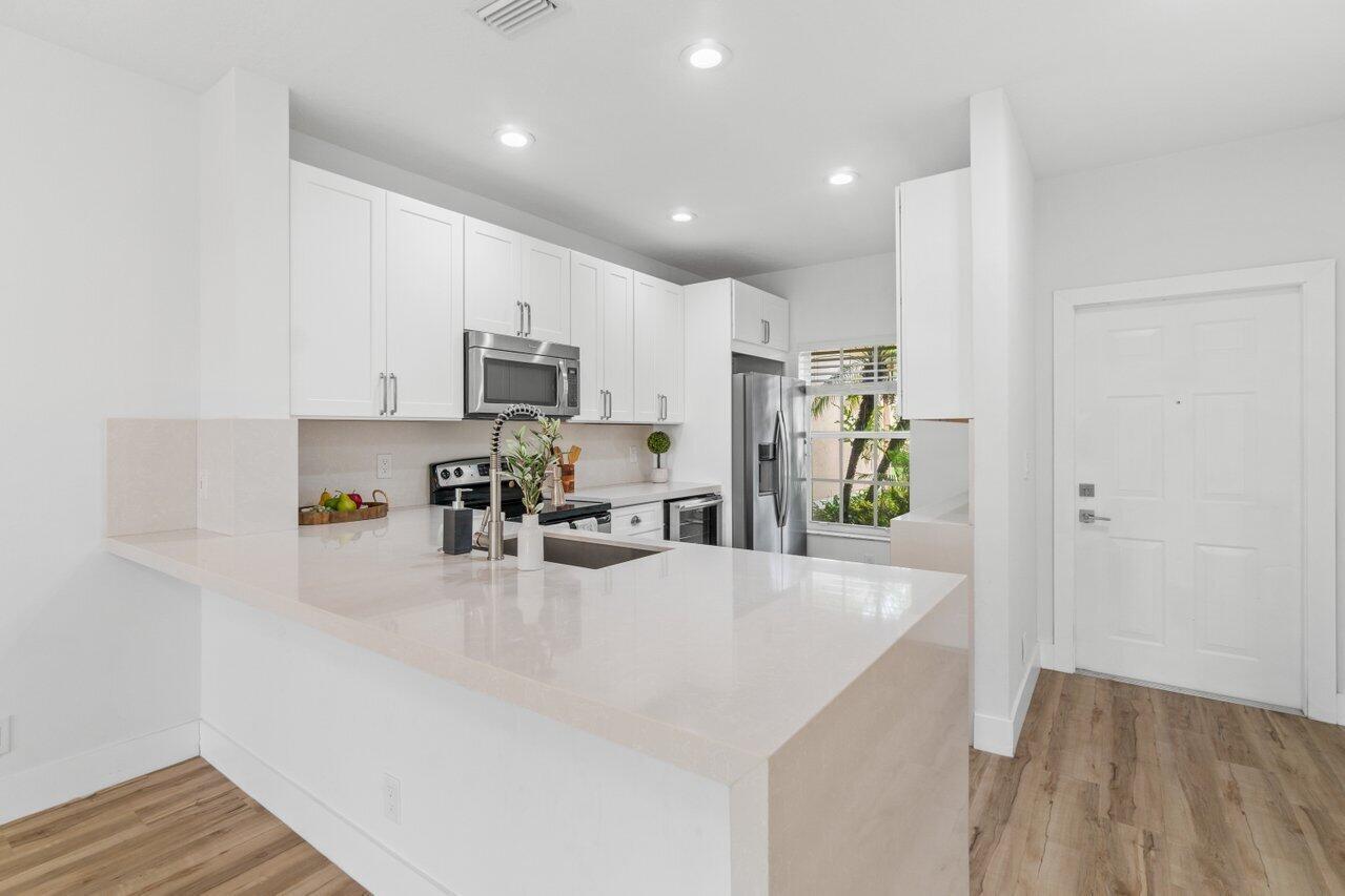 BOYNTON OASIS CONDO - Residential Lease
