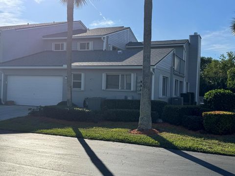 A home in Hutchinson Island