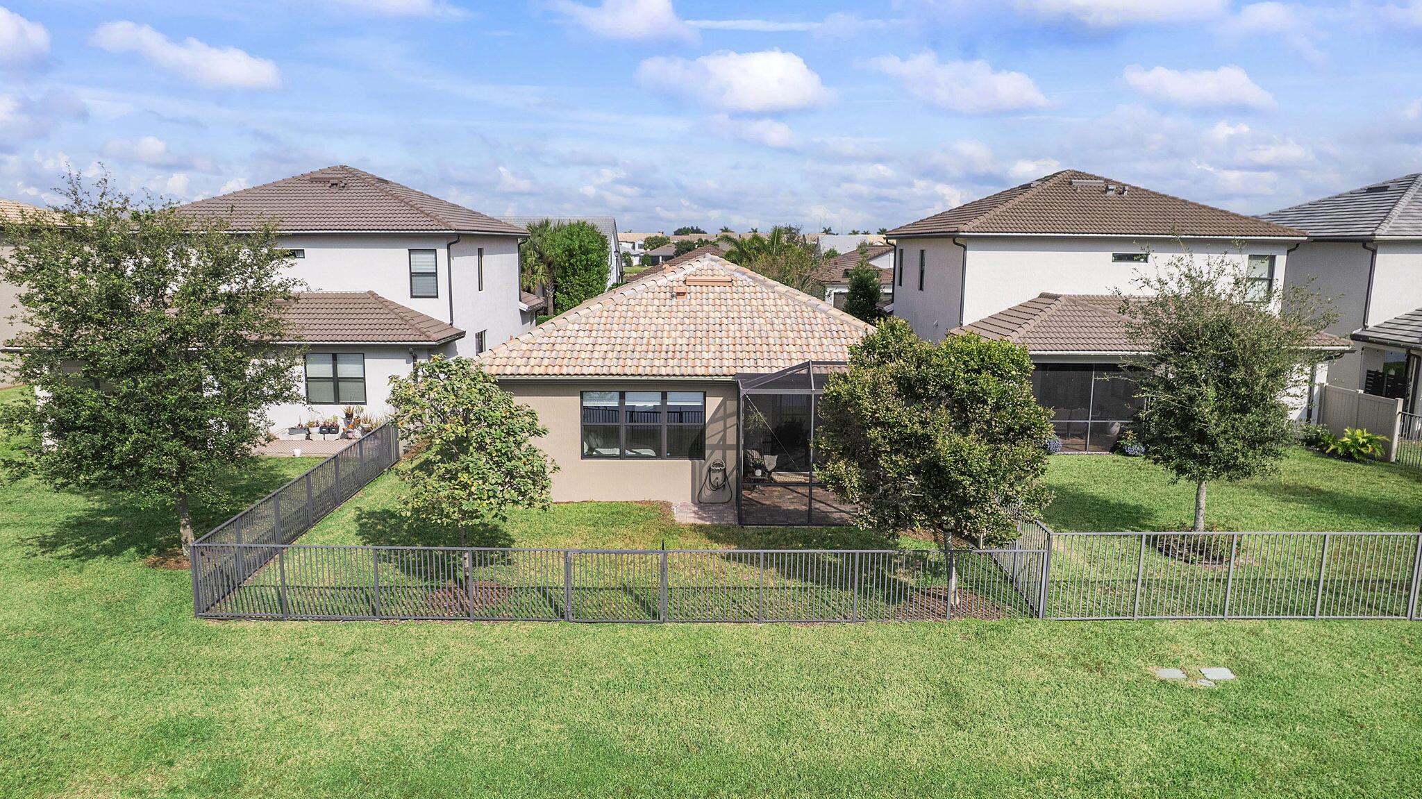 FIELDS AT GULFSTREAM POLO - Residential