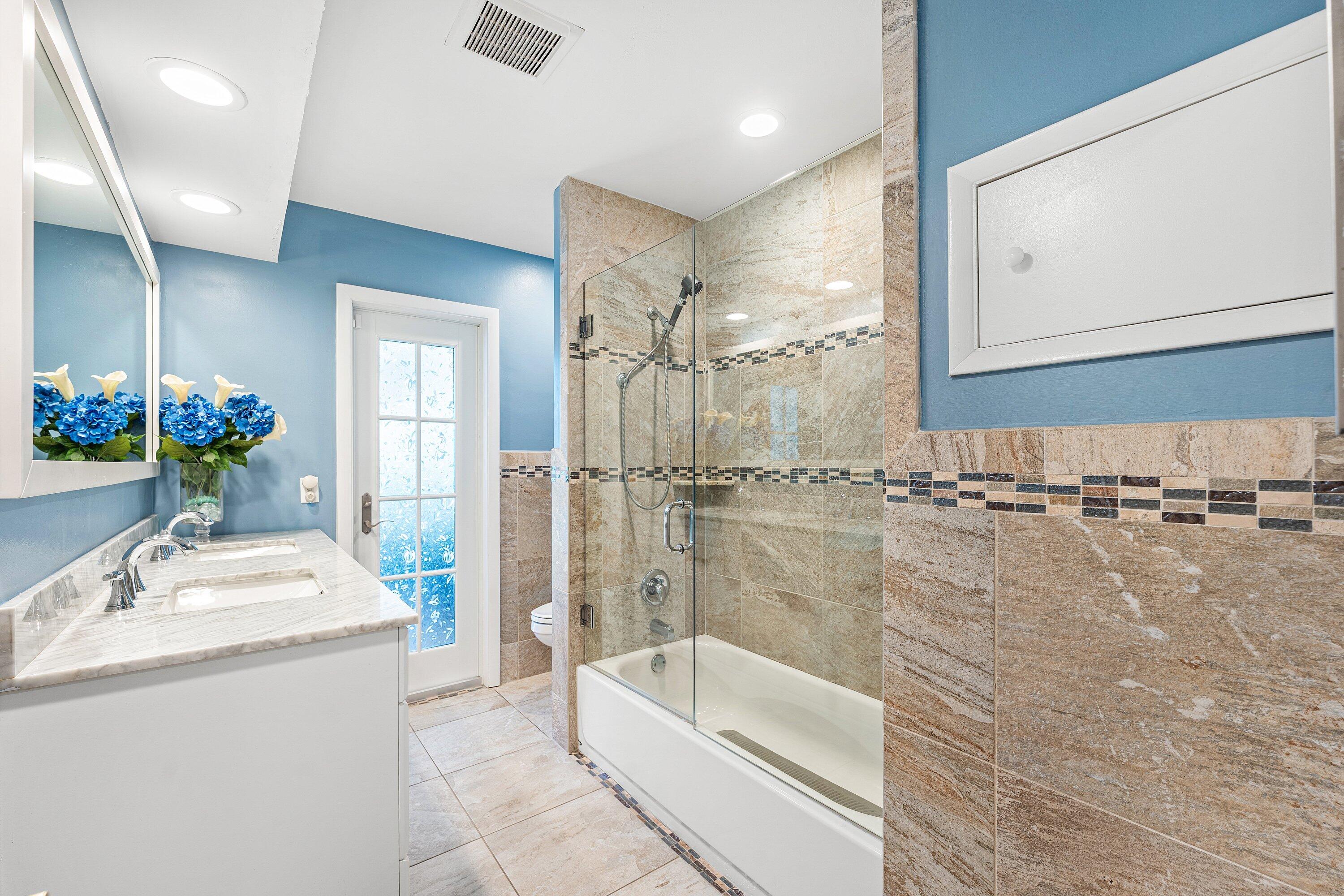 BOCA RATON SQUARE UNIT 2 - Residential