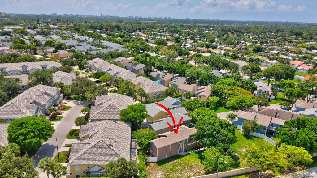 Photo of 21404 54th Drive S, Boca Raton, FL 33486 (MLS # R11097494)