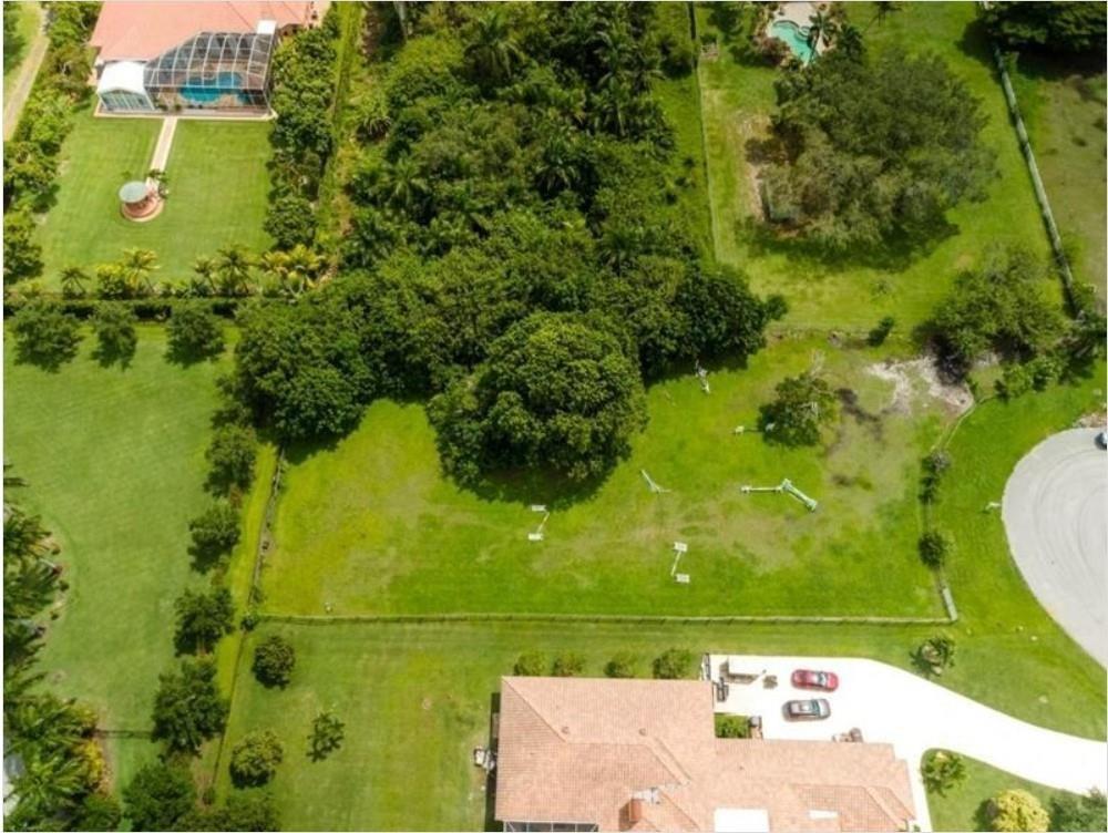 Plantation Acres Land Co - Land