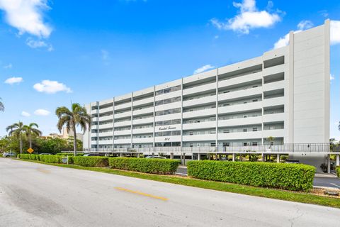 A home in Deerfield Beach