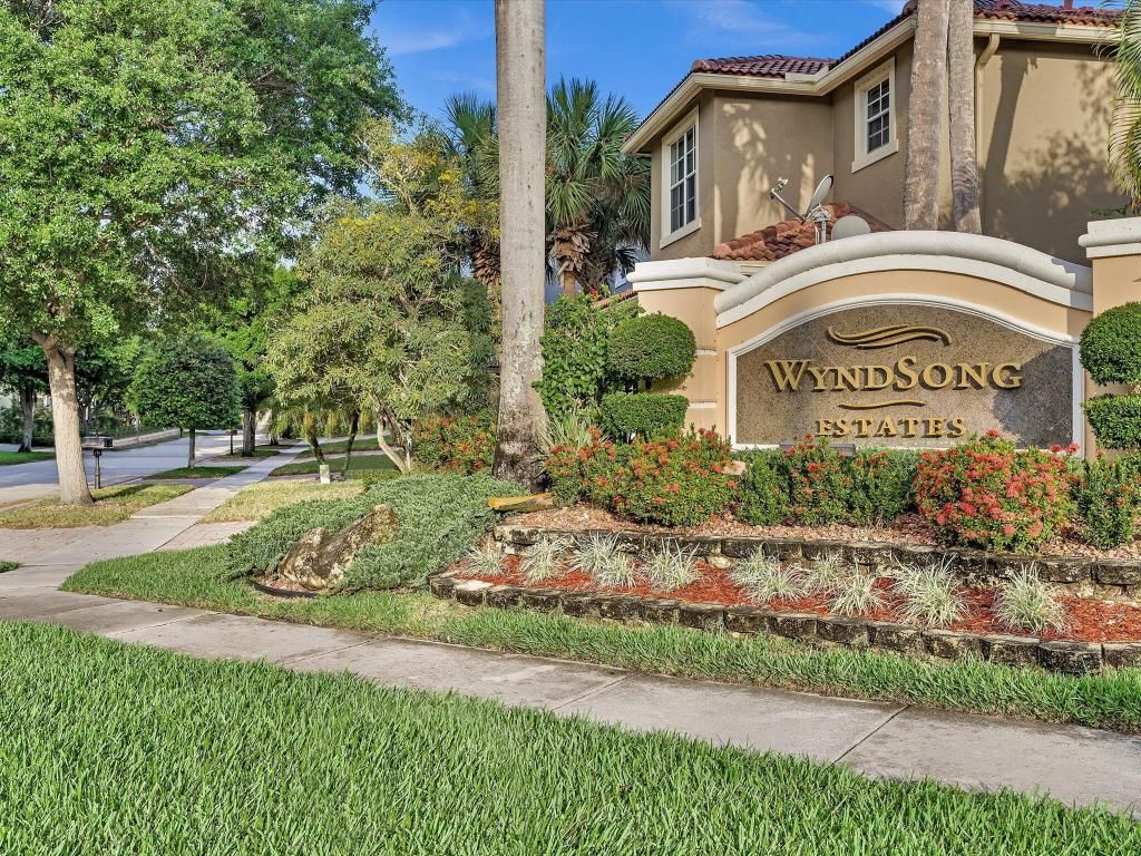 Photo of 10779 Lake Wynds Court, Boynton Beach, FL 33437 (MLS # R11158298)