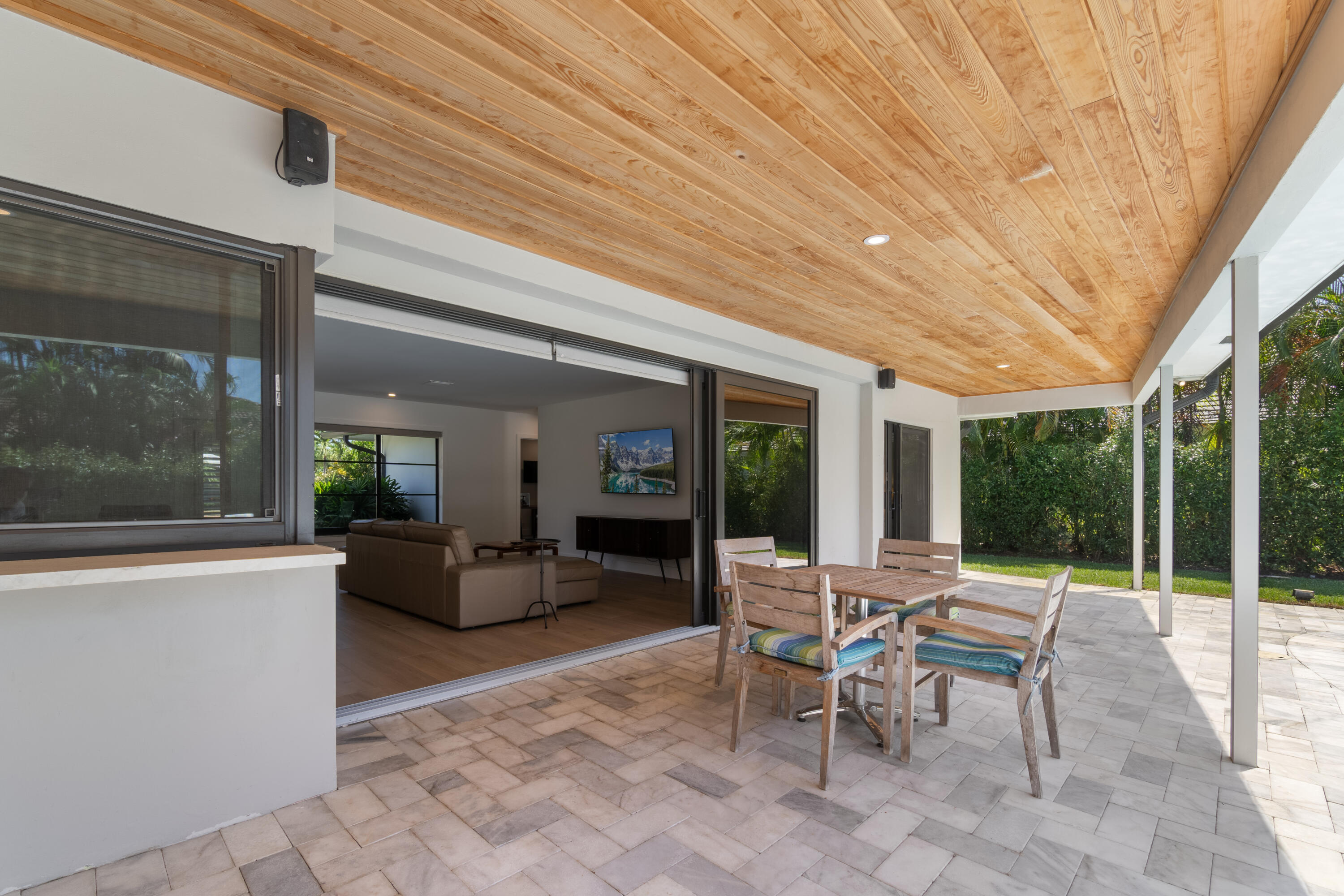 PLACE AU SOLEIL - Residential Lease