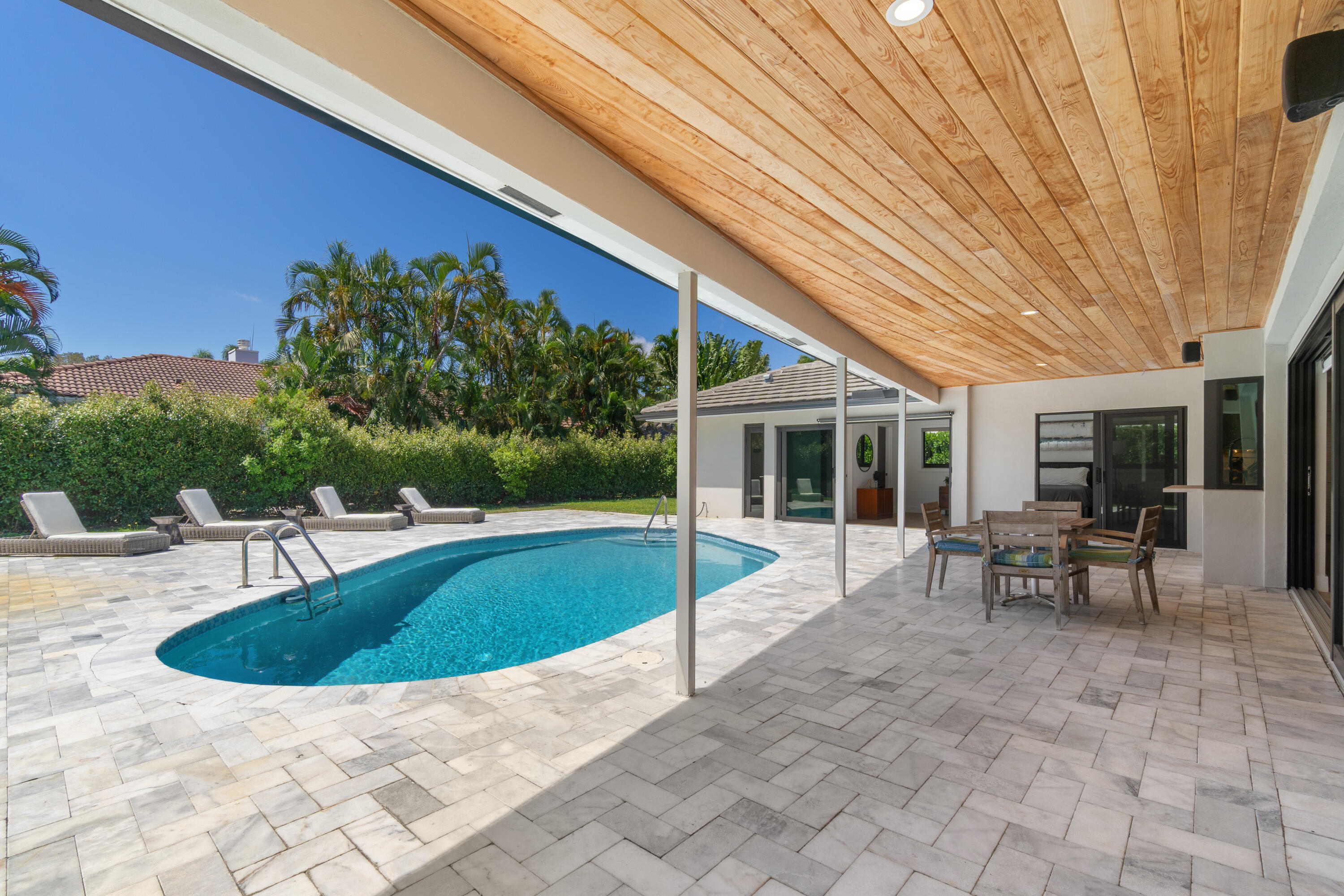 PLACE AU SOLEIL - Residential Lease