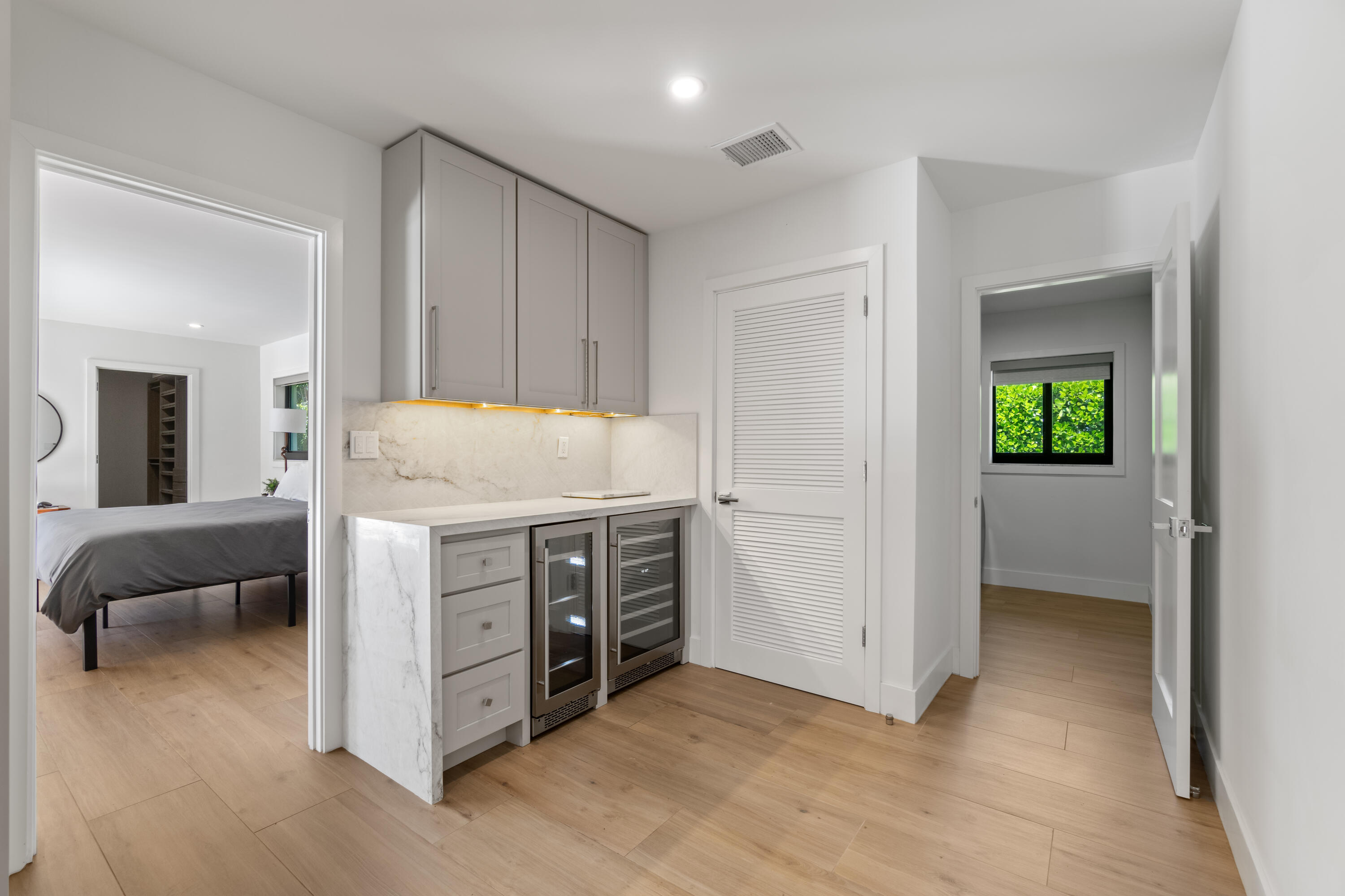 PLACE AU SOLEIL - Residential Lease