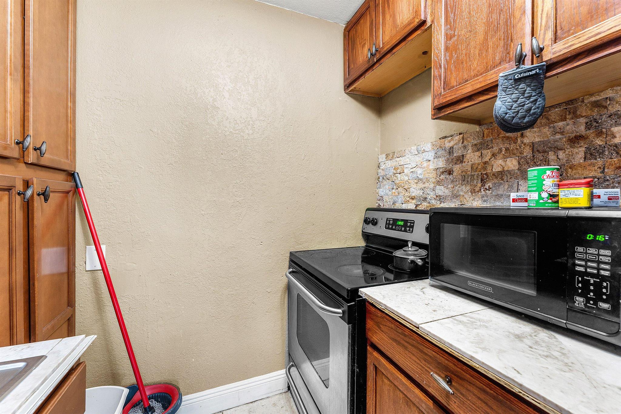 B AND G HOMES - Residential Income