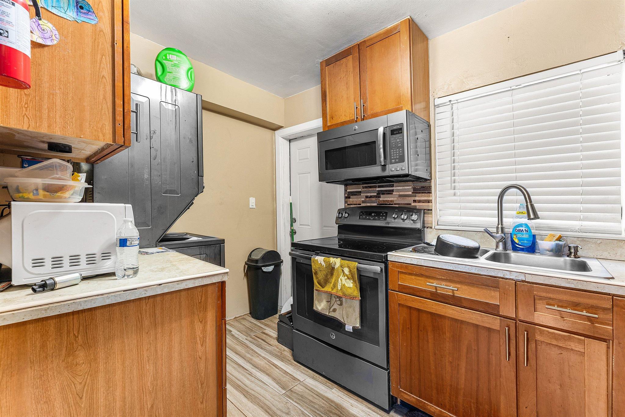 B AND G HOMES - Residential Income