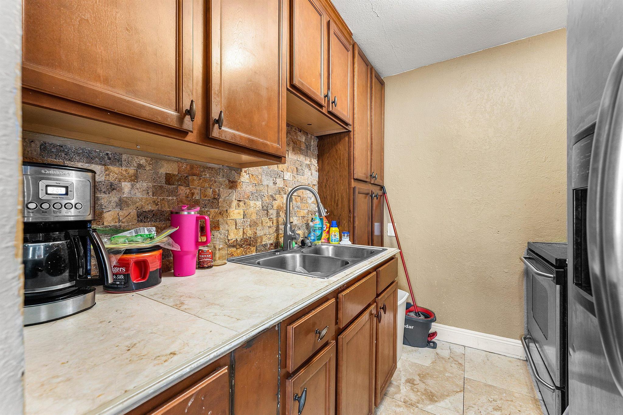 B AND G HOMES - Residential Income