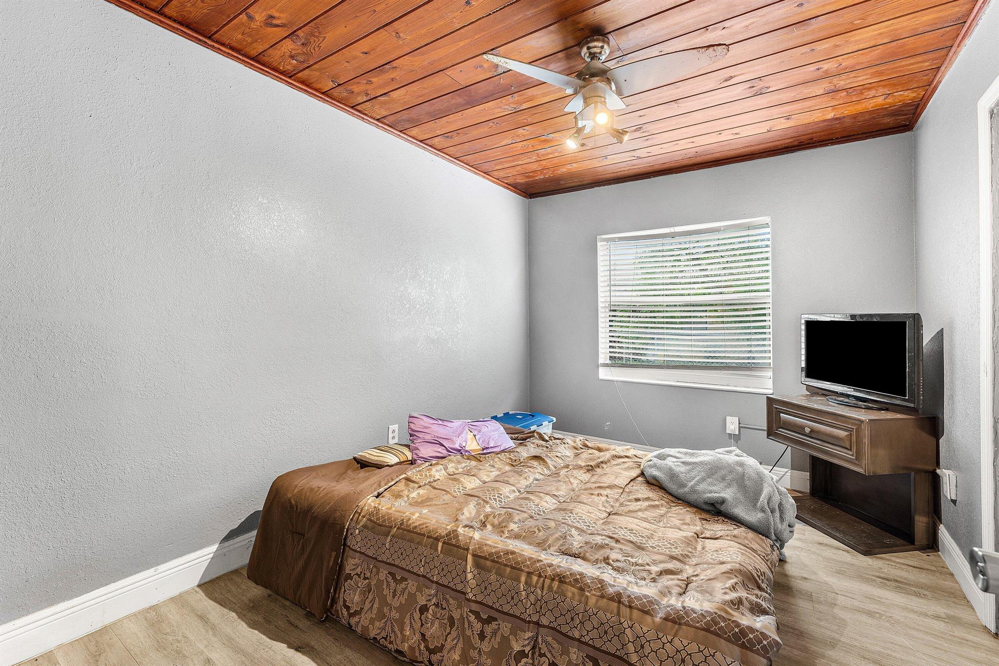 B AND G HOMES - Residential Income