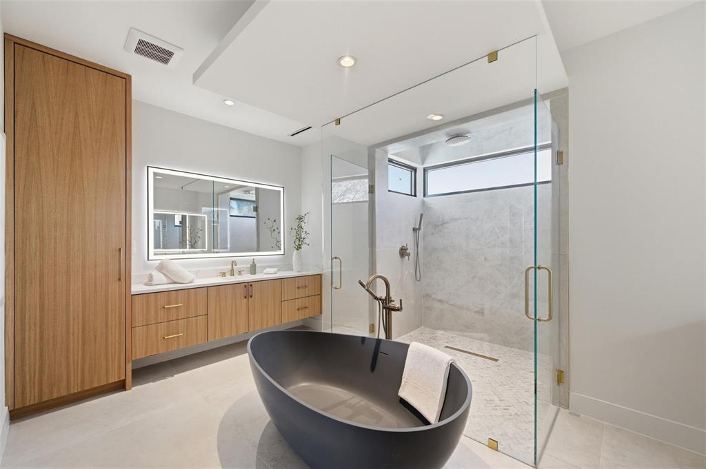 PRESIDENT COUNTRY CLUB 4 - Residential