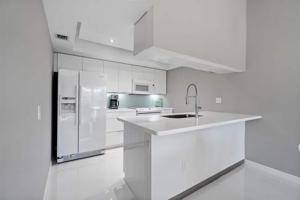 WATERSIDE VILLAGE OF PALM BEACH CONDO - Residential Lease