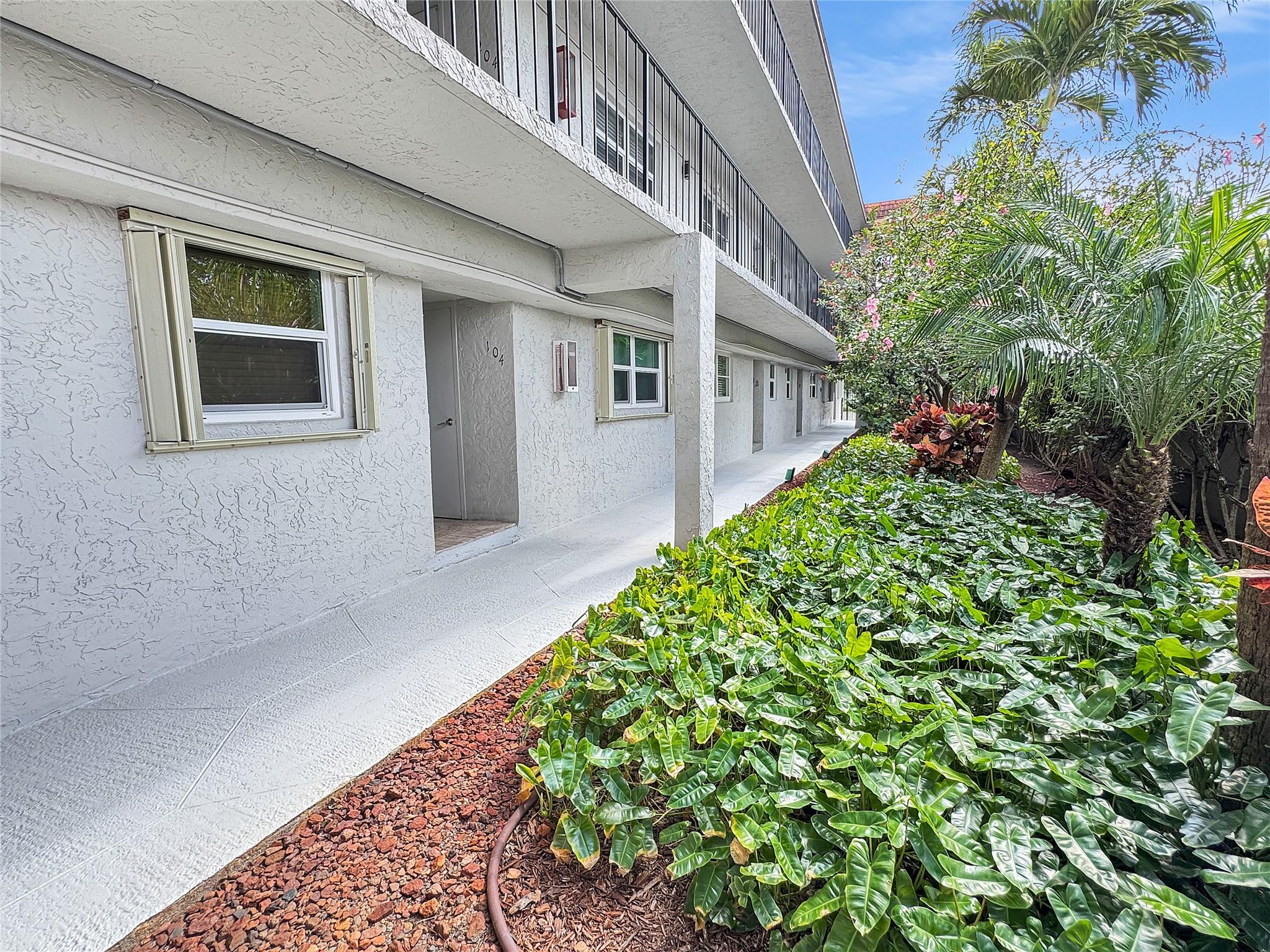 333 NW 17th Ct 103B