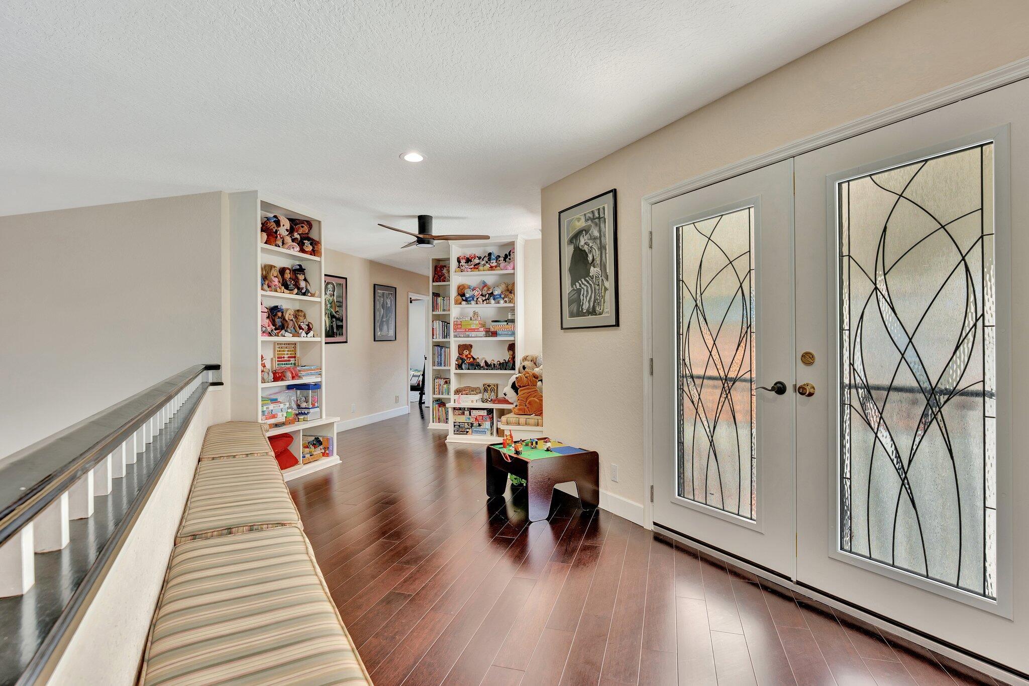 SEASONS - Residential