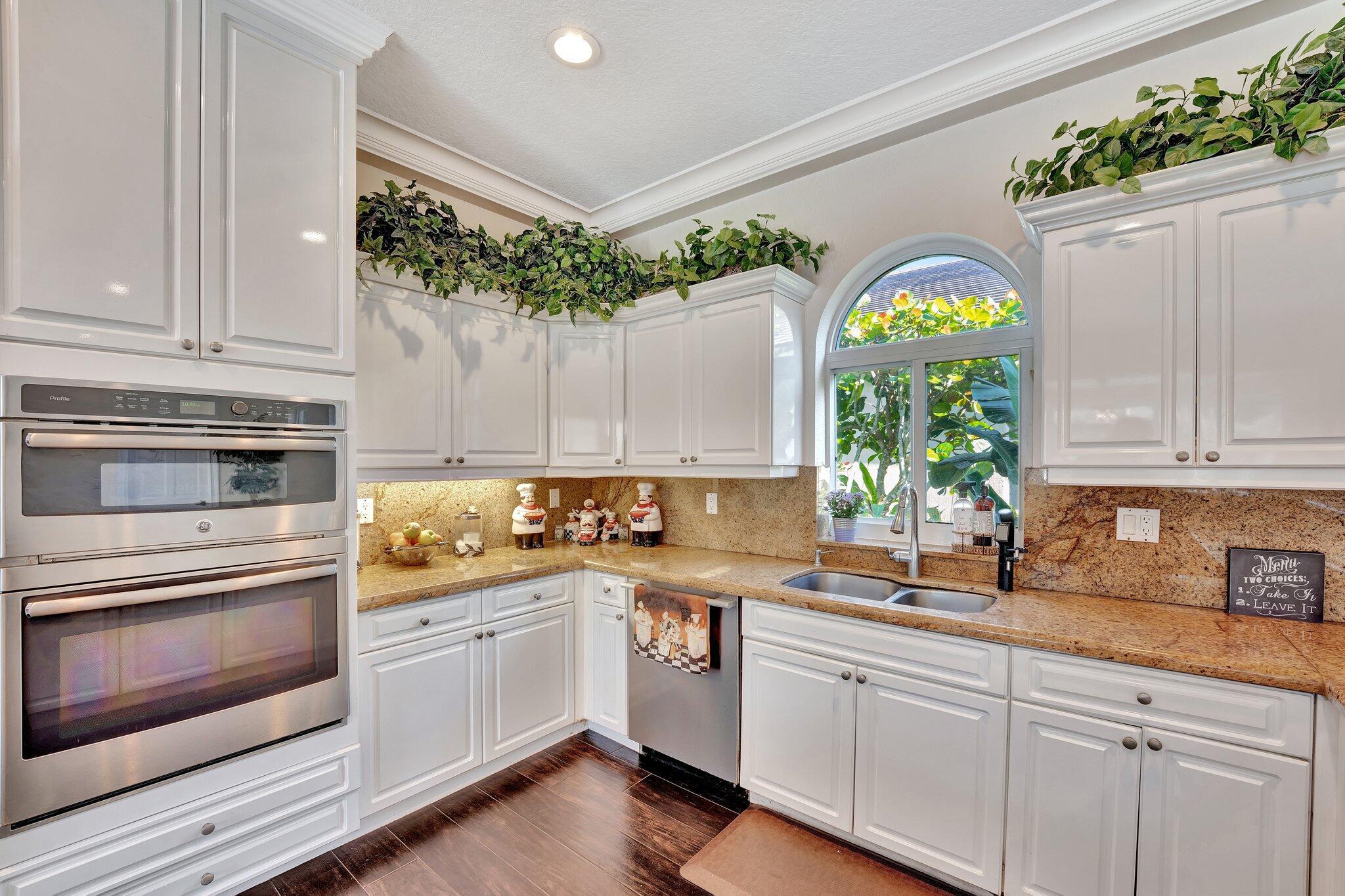 SEASONS - Residential