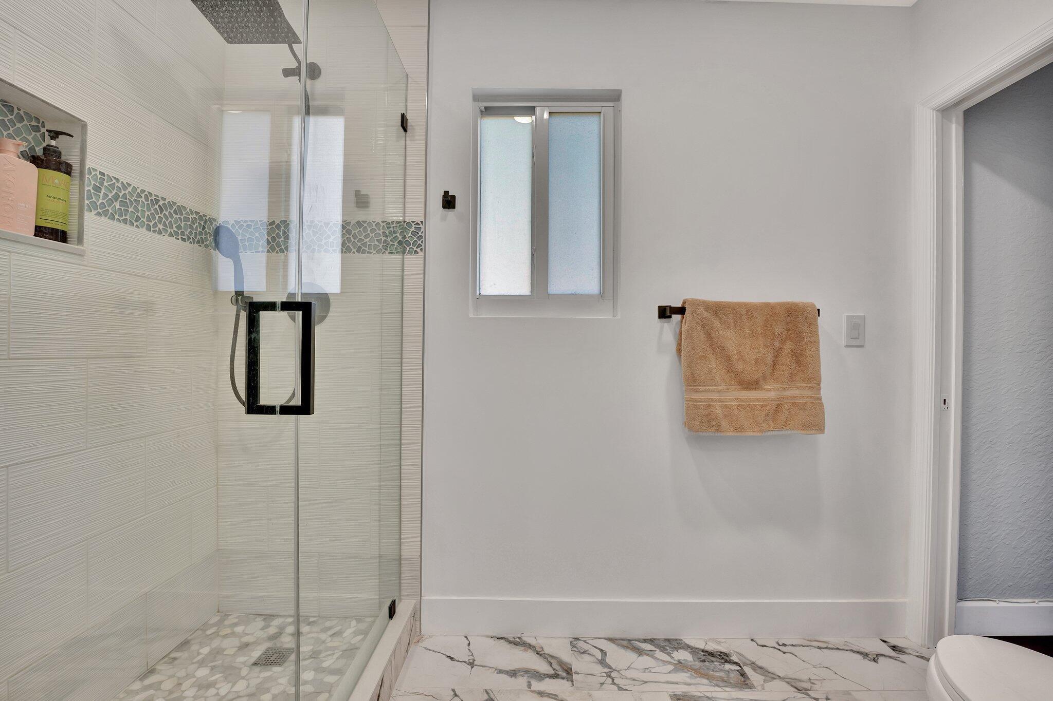 SEASONS - Residential